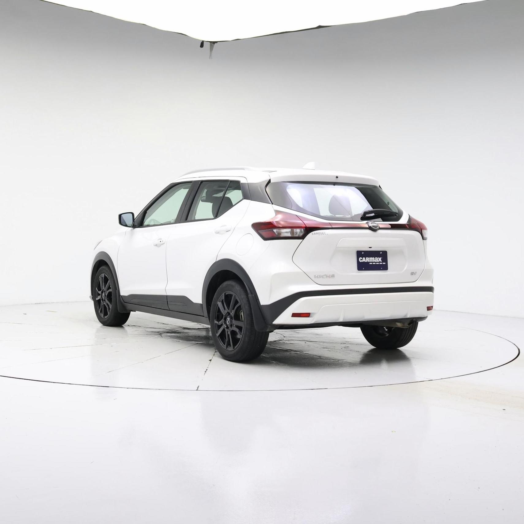 Thumbnail: 2023 Nissan Kicks - 2
