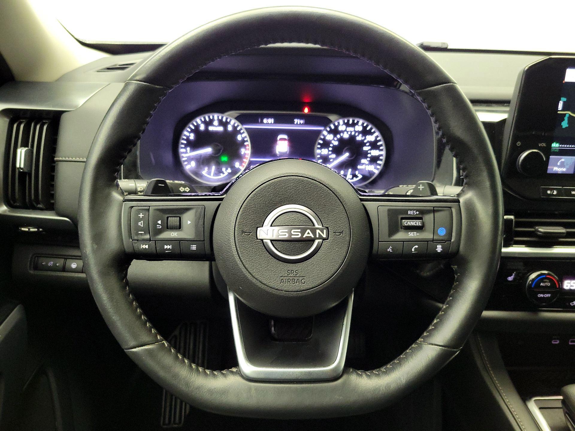 Thumbnail: 2023 Nissan Pathfinder - 10
