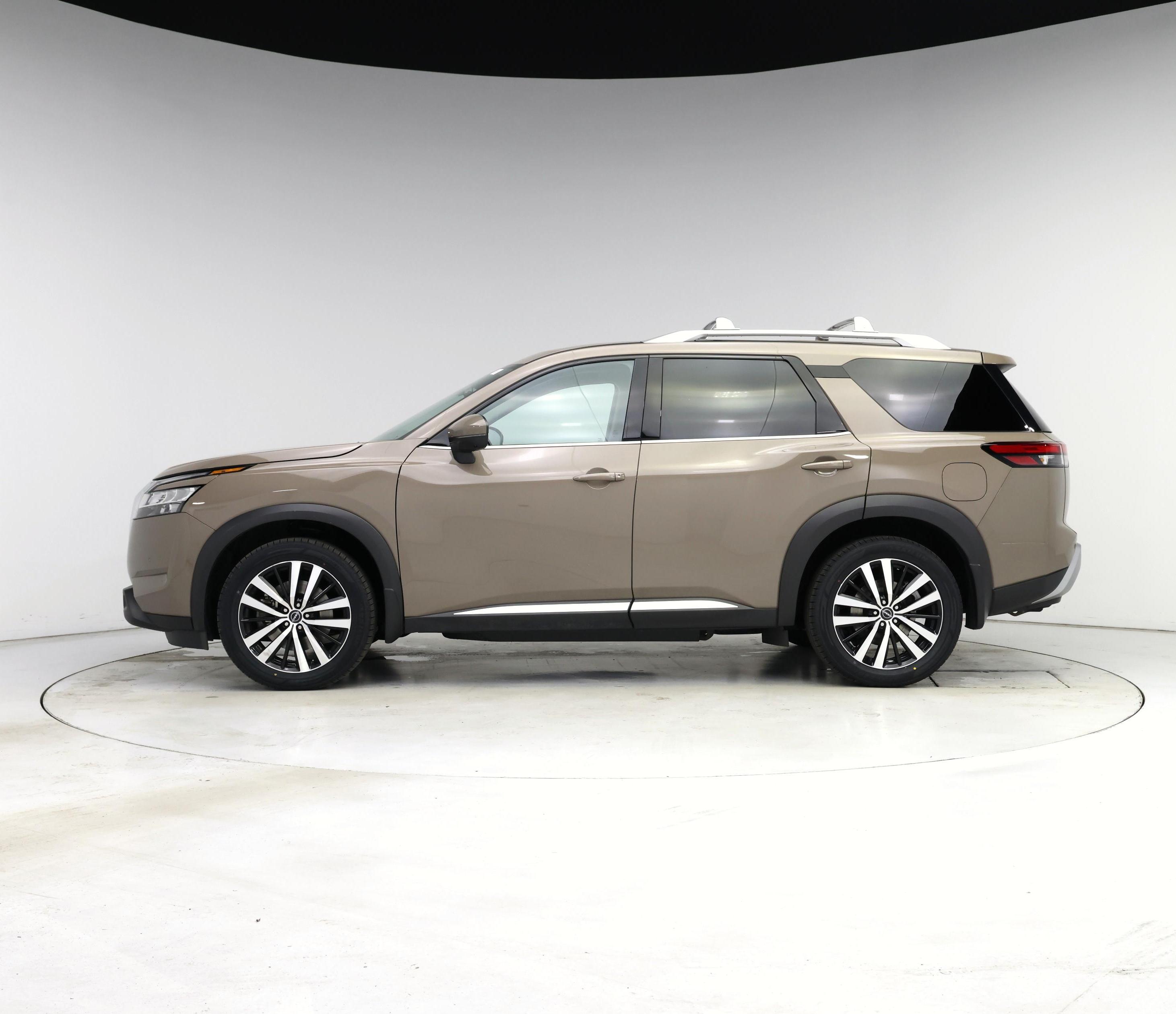 Thumbnail: 2024 Nissan Pathfinder - 3