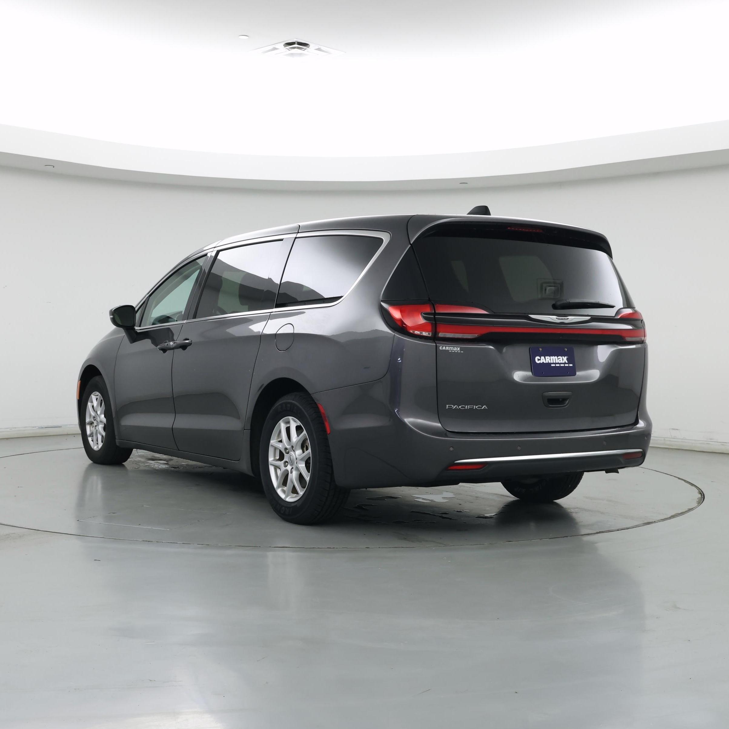 Thumbnail: 2023 Chrysler Pacifica - 2