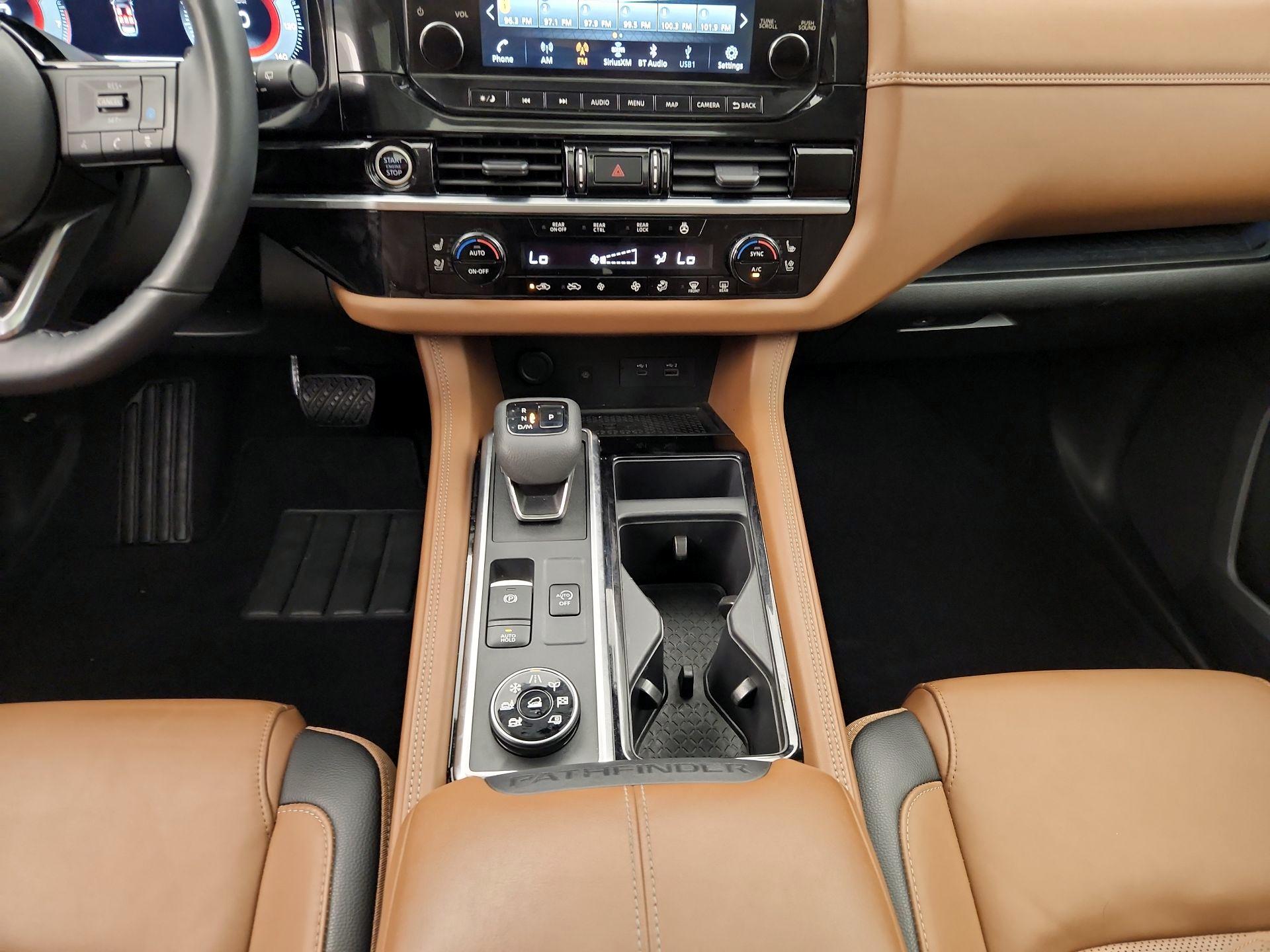 Thumbnail: 2023 Nissan Pathfinder - 17