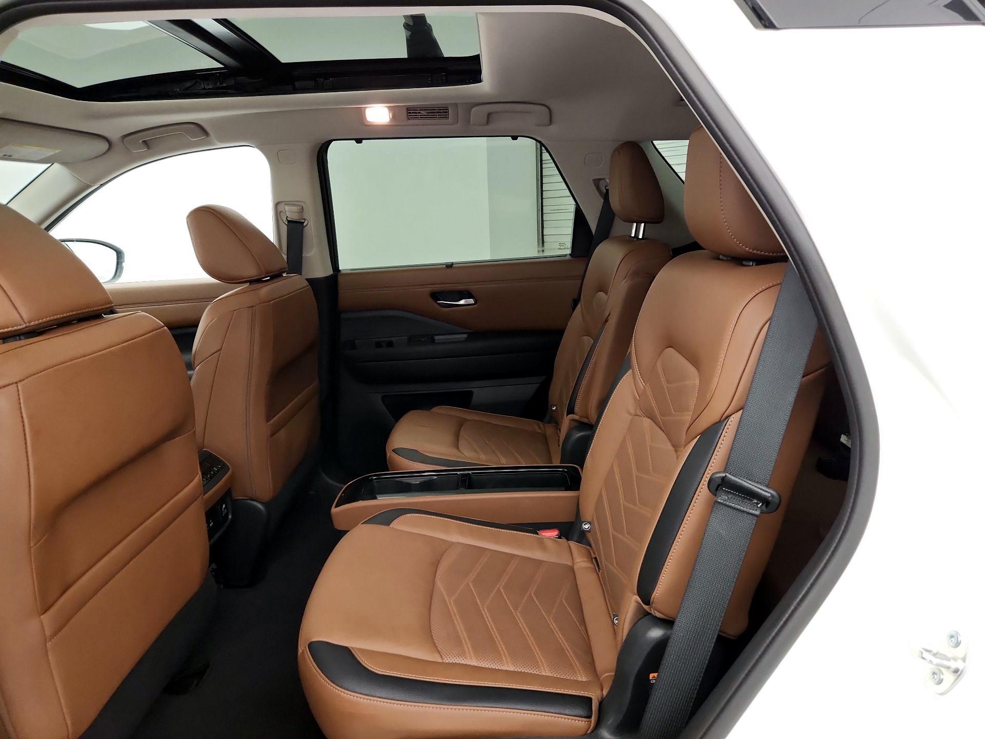 Thumbnail: 2023 Nissan Pathfinder - 20