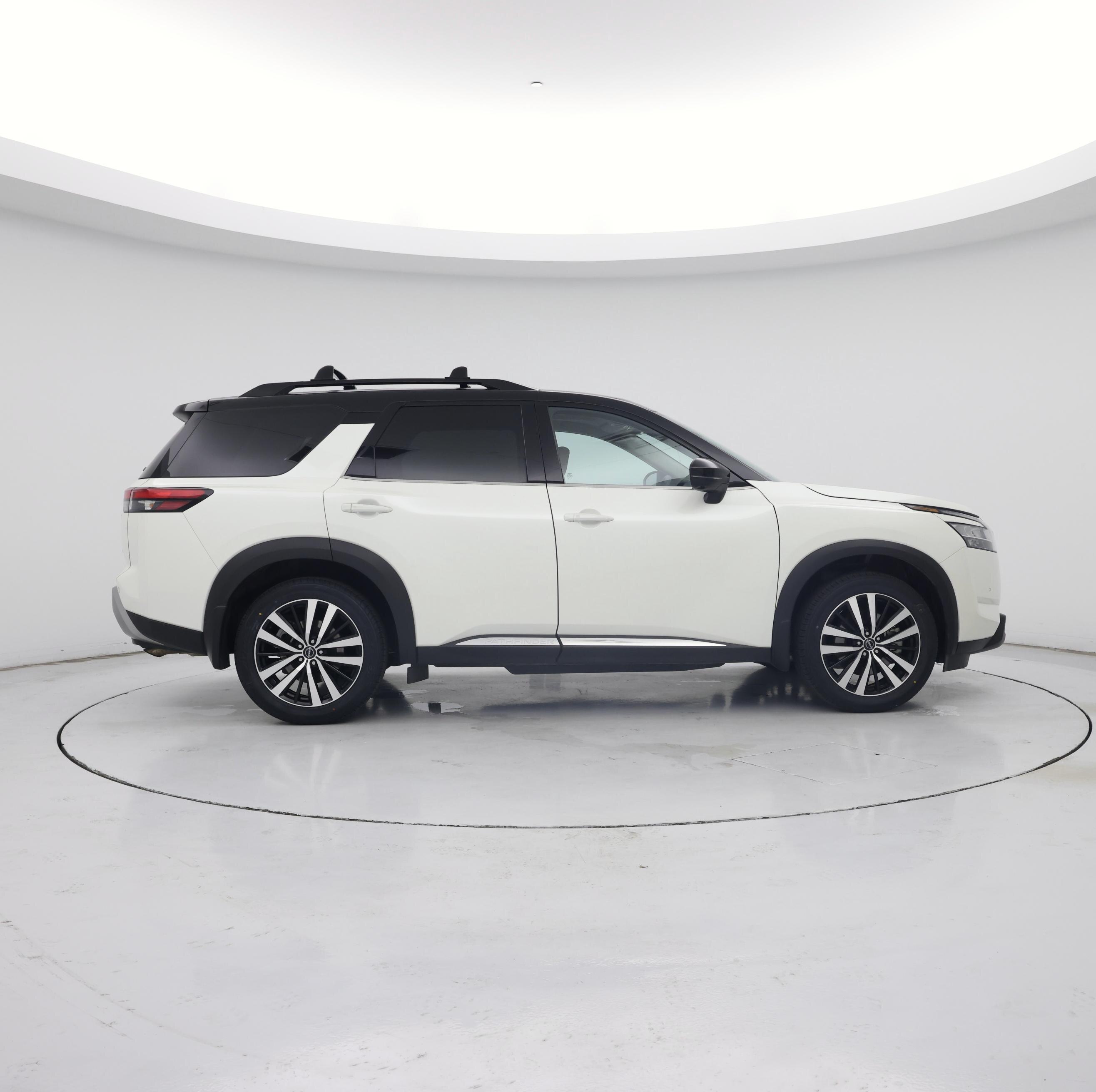 Thumbnail: 2023 Nissan Pathfinder - 7