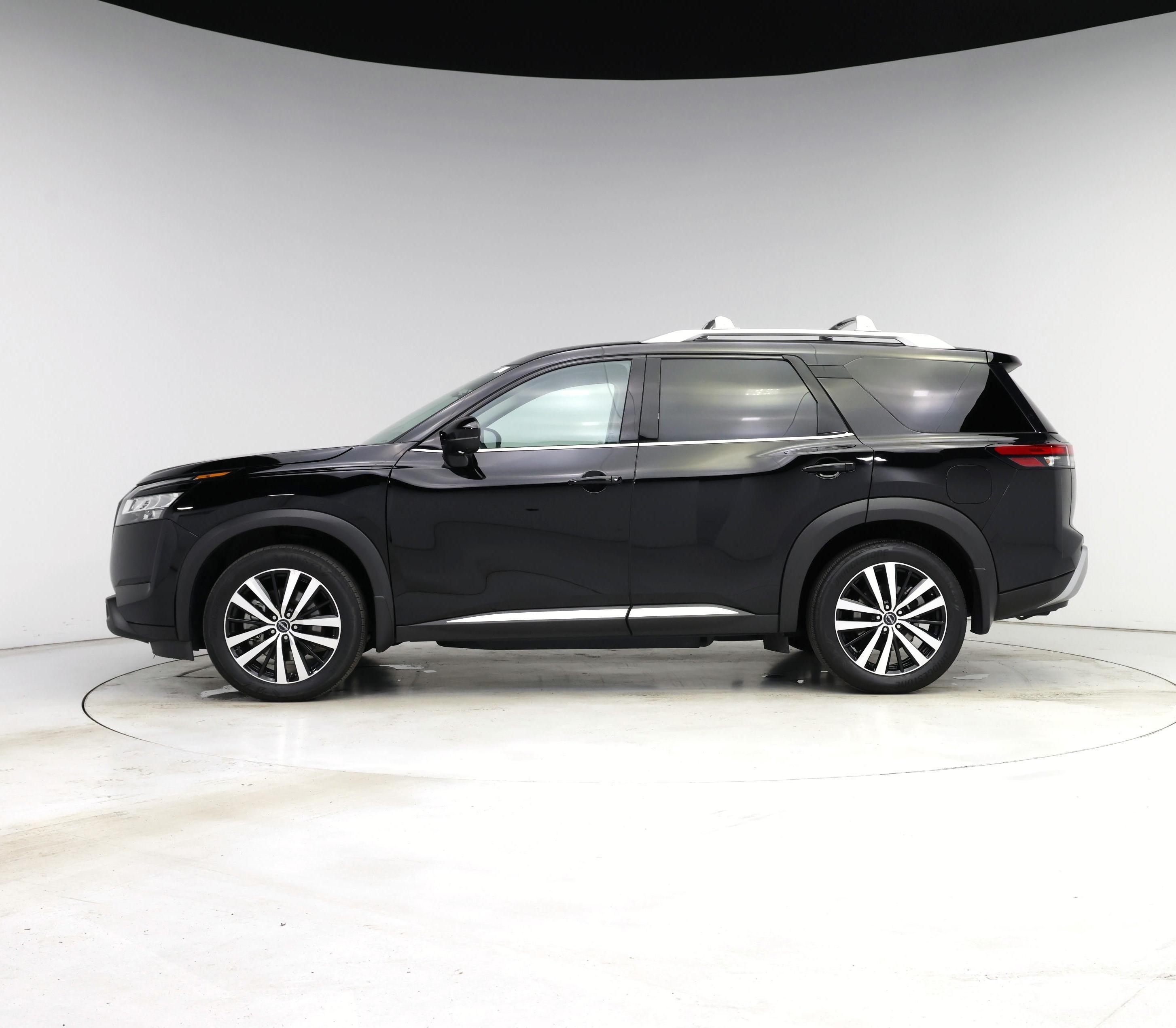 Thumbnail: 2023 Nissan Pathfinder - 3
