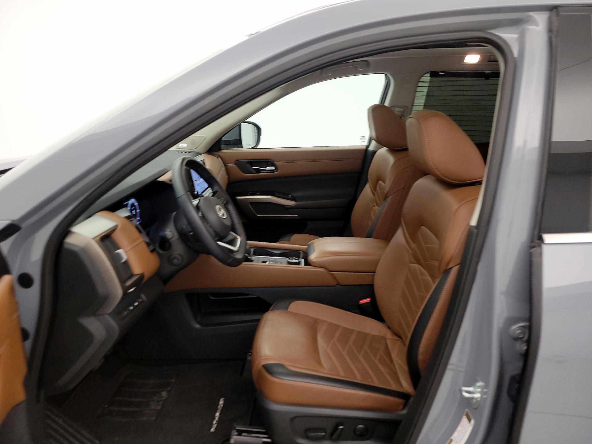 Thumbnail: 2023 Nissan Pathfinder - 11