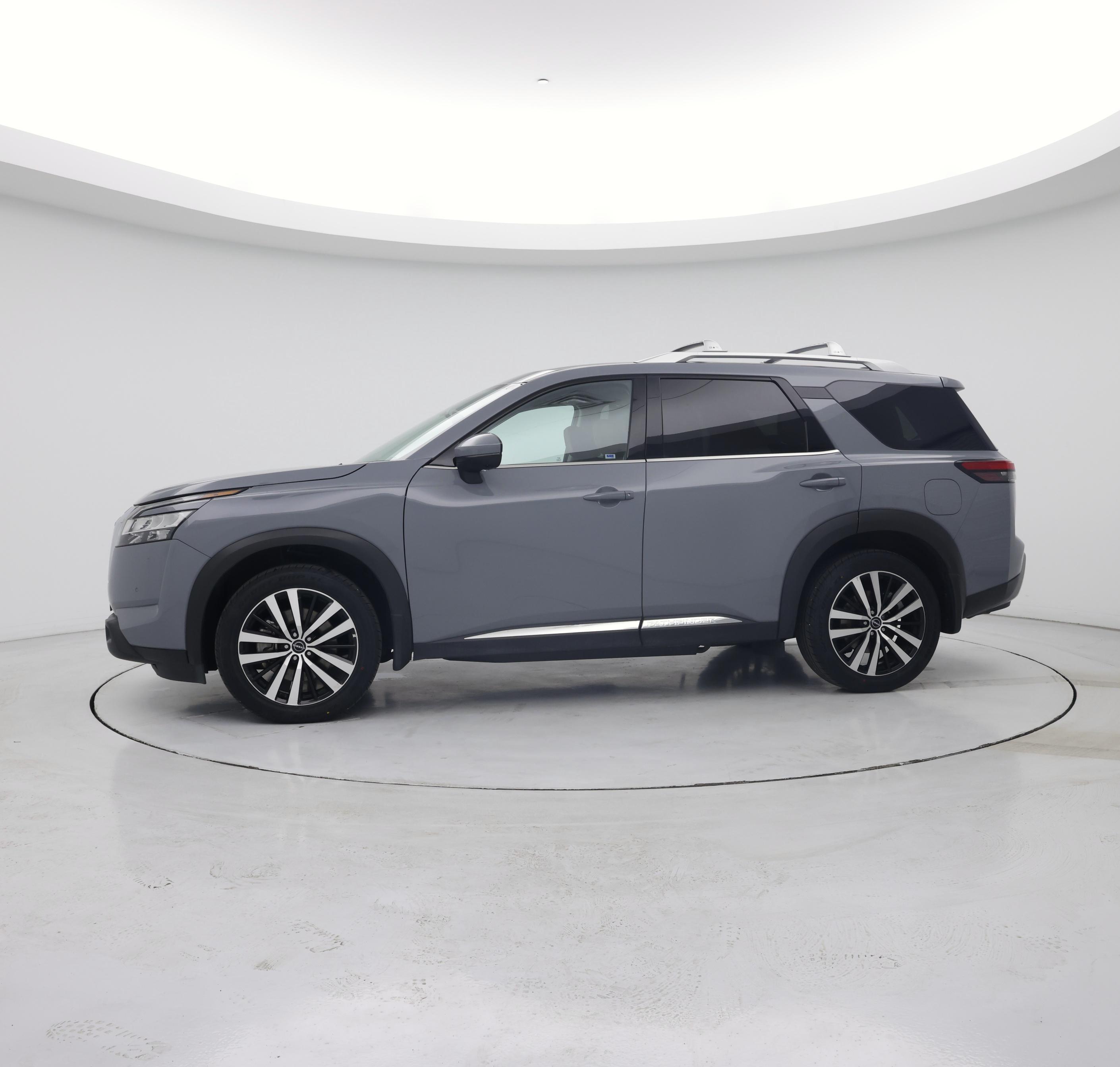 Thumbnail: 2023 Nissan Pathfinder - 3