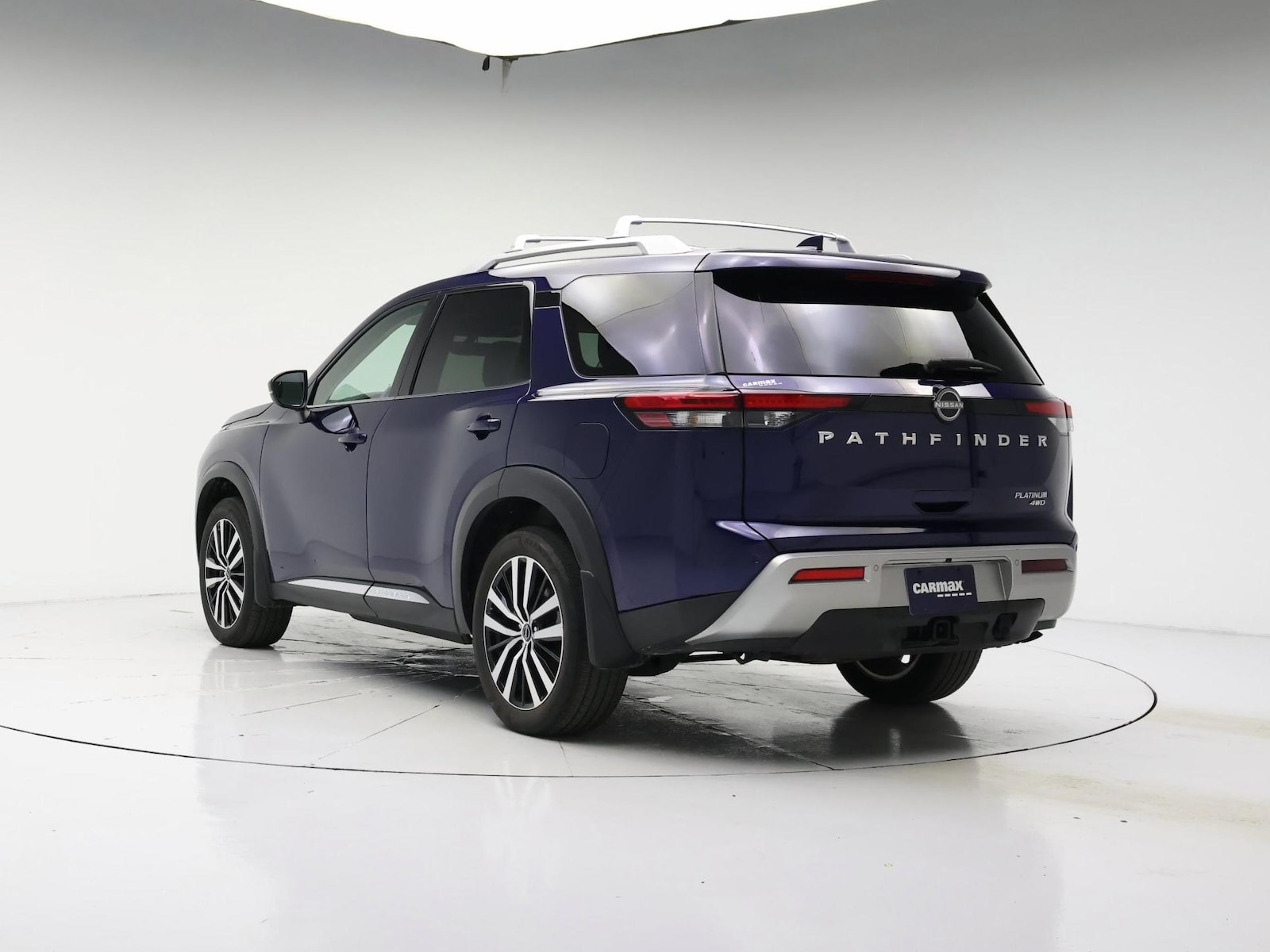 2025 Nissan Pathfinder Platinum - Photo 2