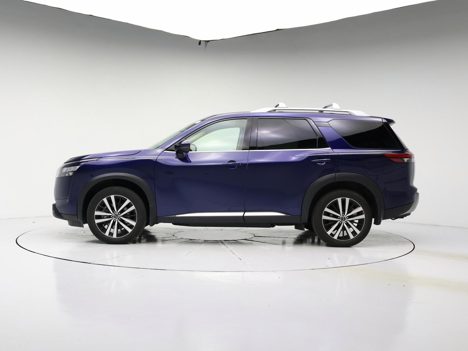 2025 Nissan Pathfinder Platinum - Photo 8