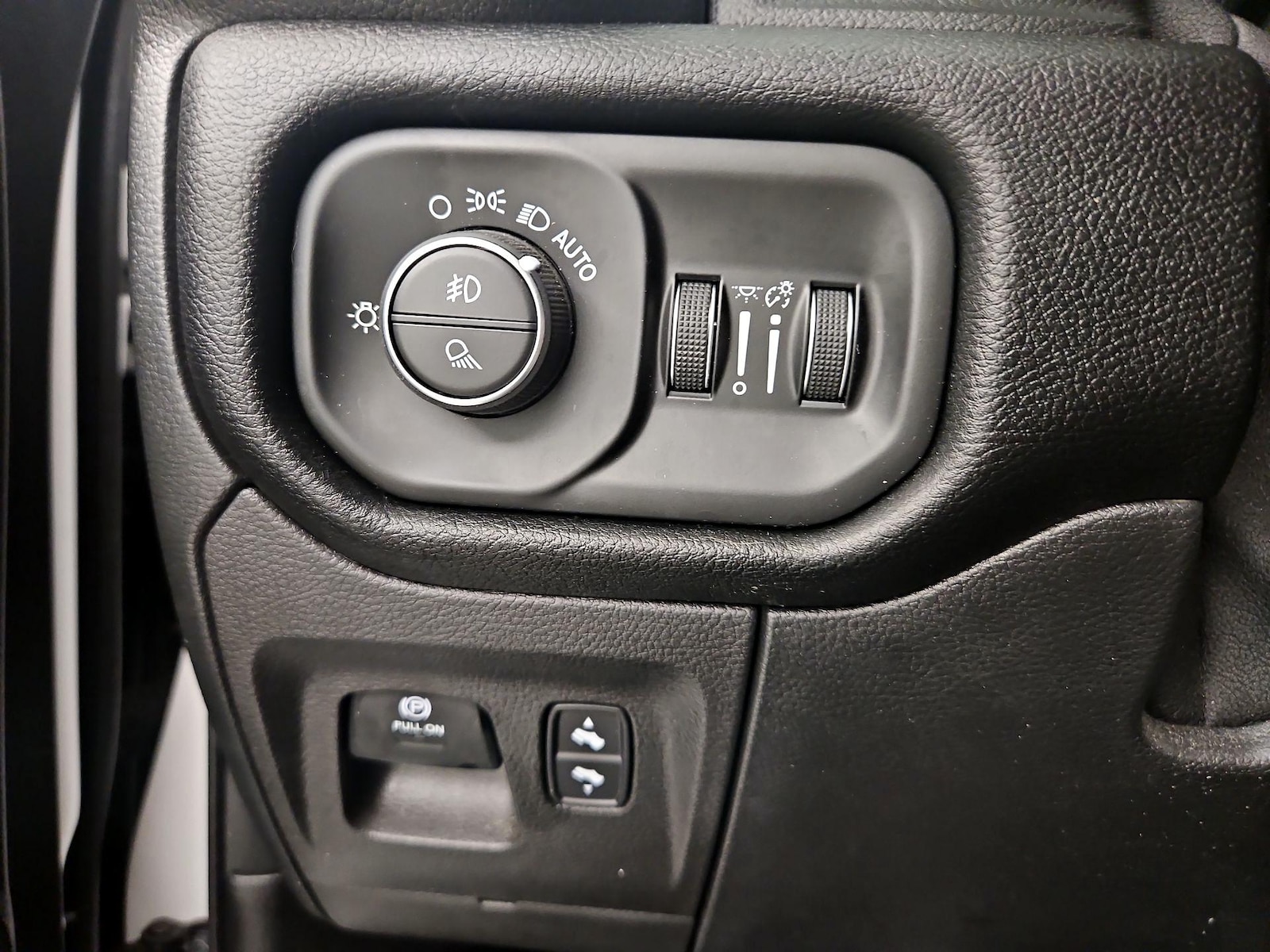 2022 RAM Ram 1500 Pickup Laramie - Photo 14