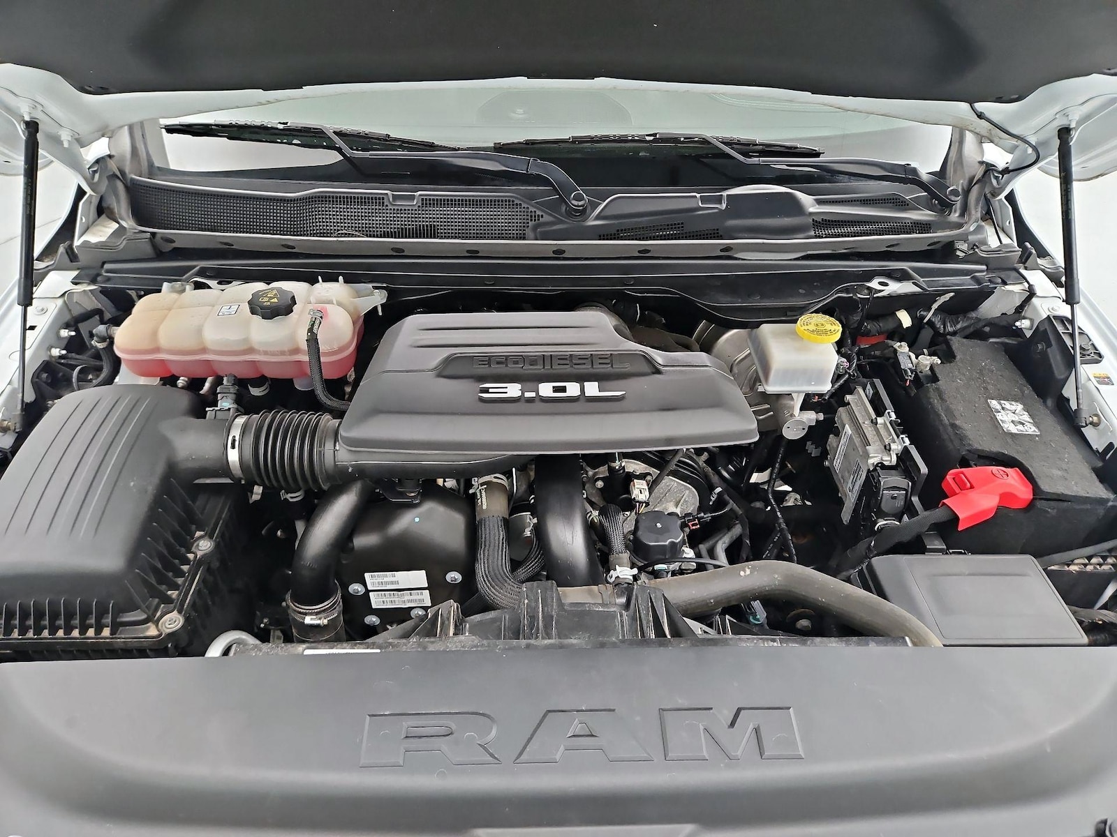 2022 RAM Ram 1500 Pickup Laramie - Photo 22