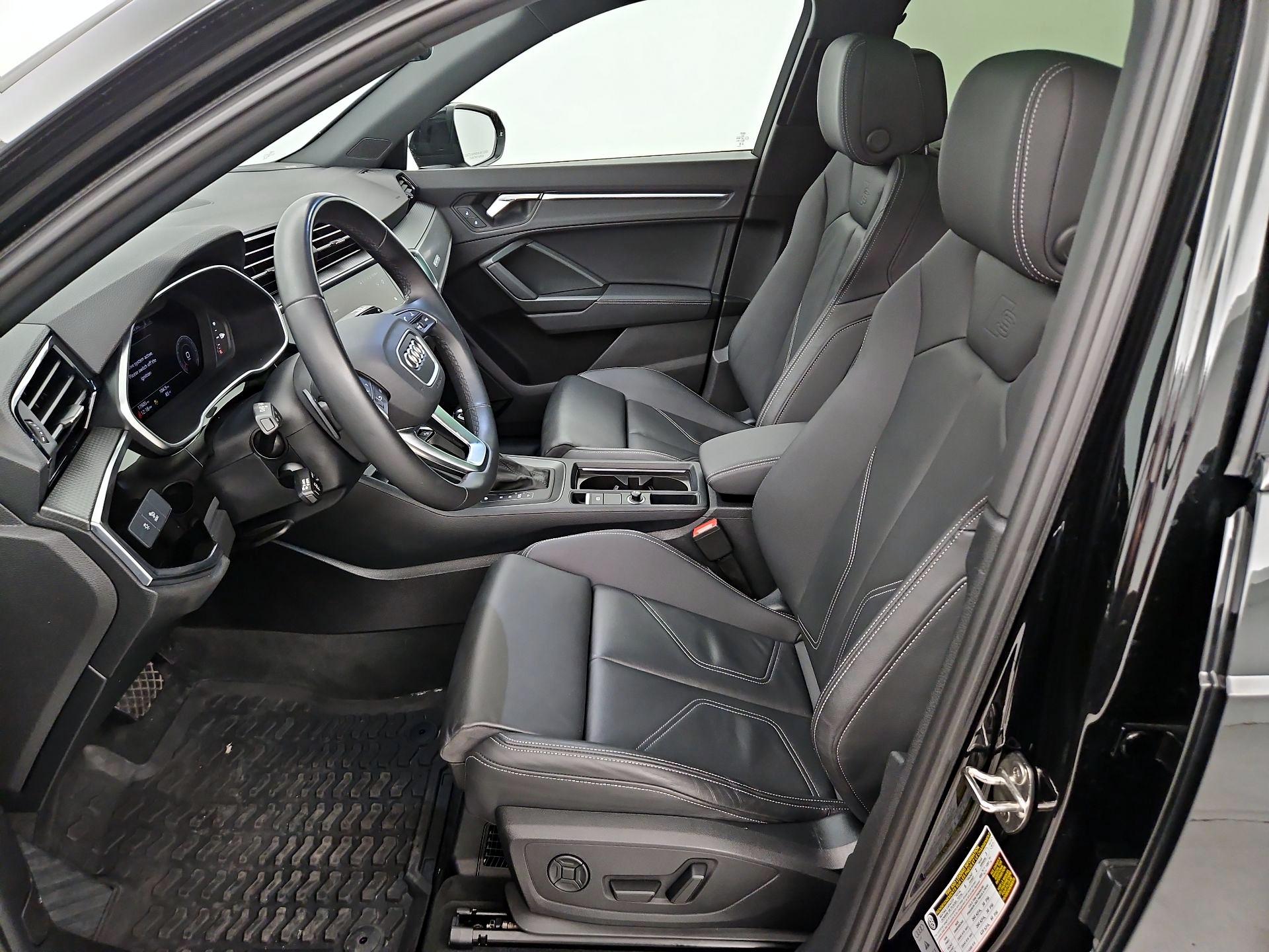 Thumbnail: 2024 Audi Q3 - 11