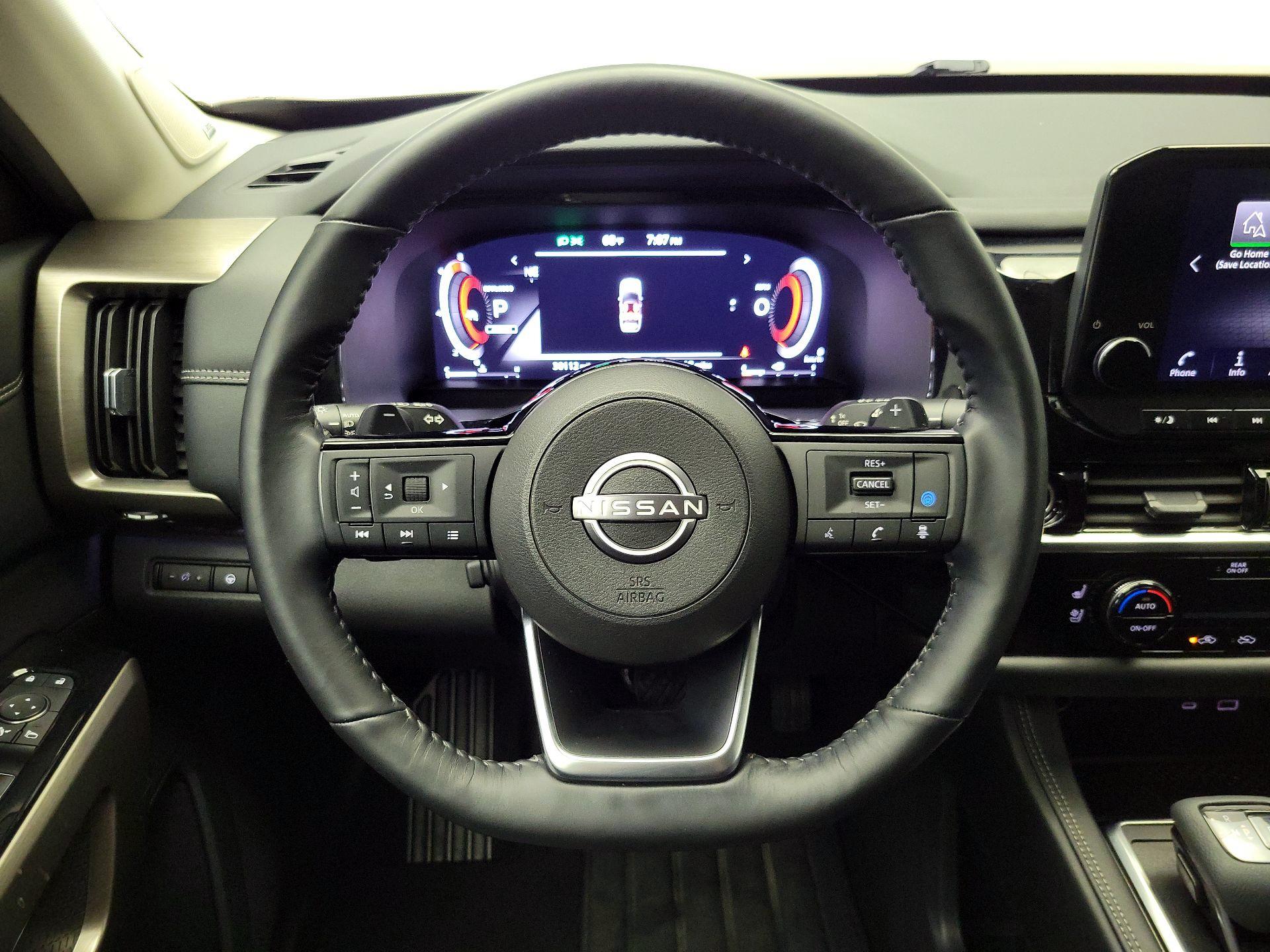 Thumbnail: 2023 Nissan Pathfinder - 10