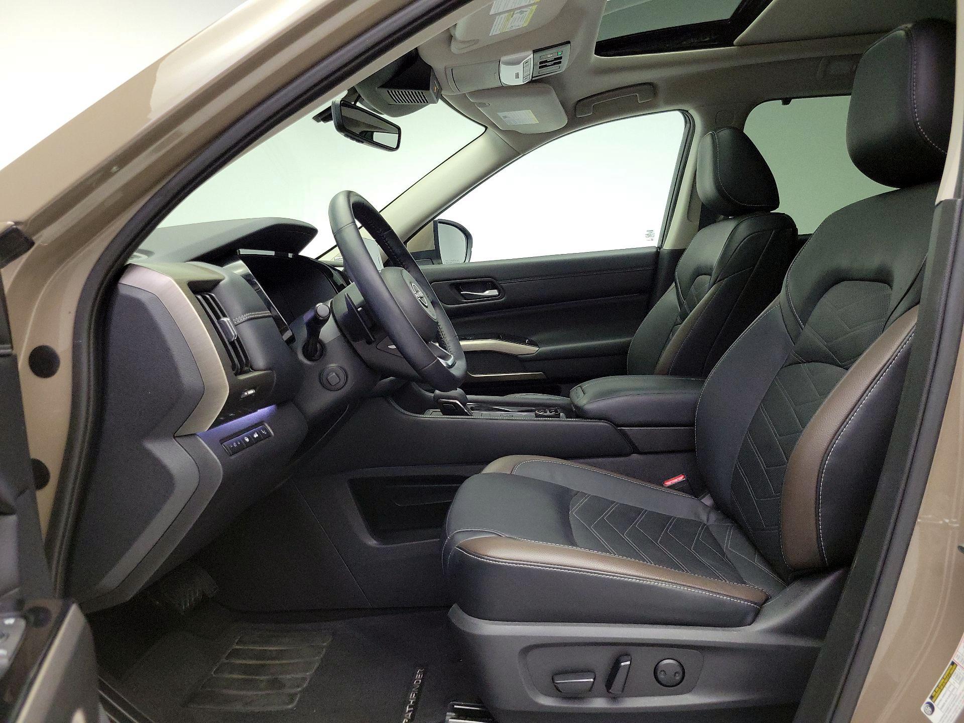 Thumbnail: 2023 Nissan Pathfinder - 11