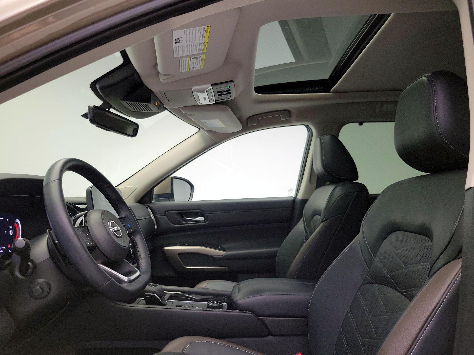 Thumbnail: 2023 Nissan Pathfinder - 20