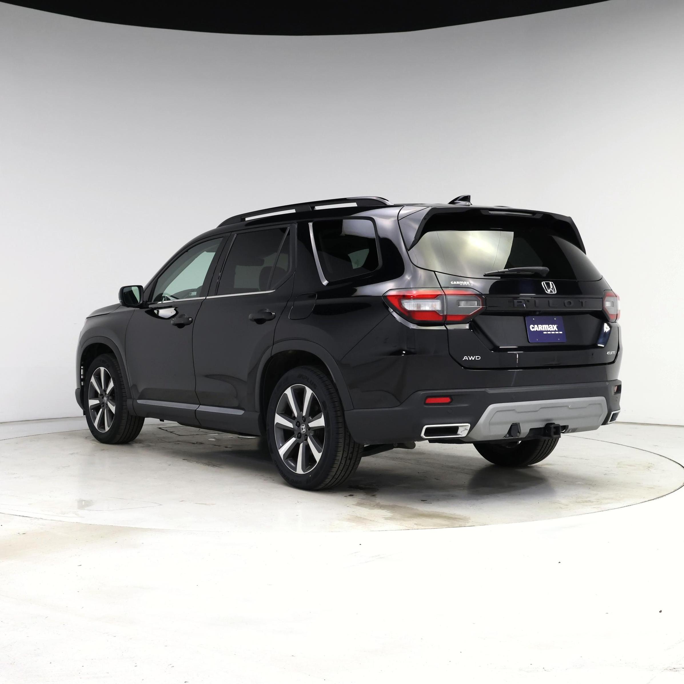 Thumbnail: 2023 Honda Pilot - 2