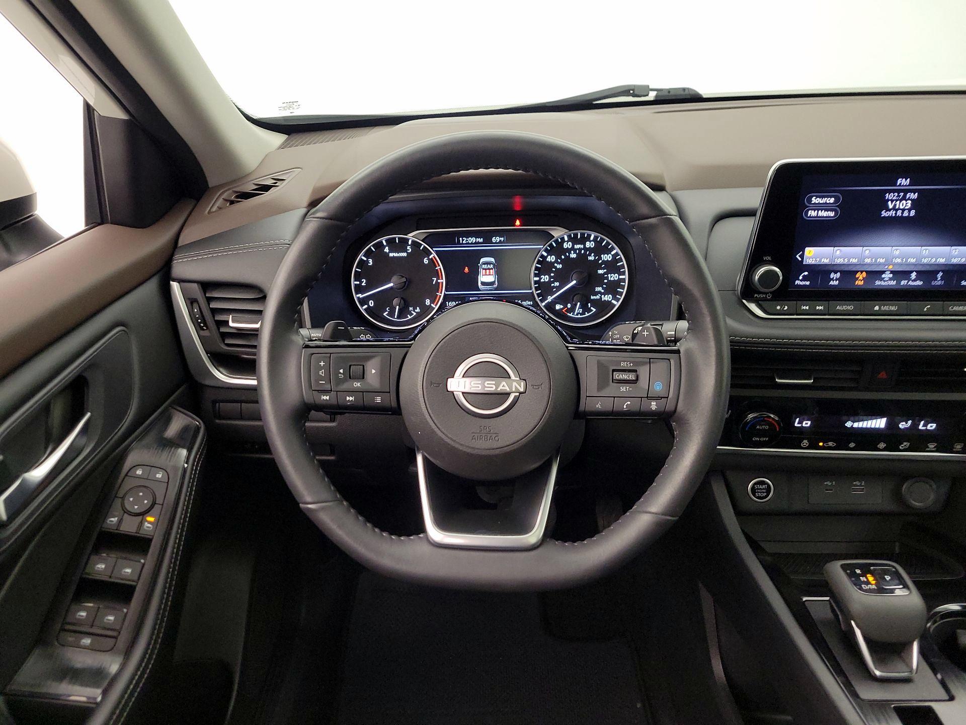 Thumbnail: 2023 Nissan Rogue - 10
