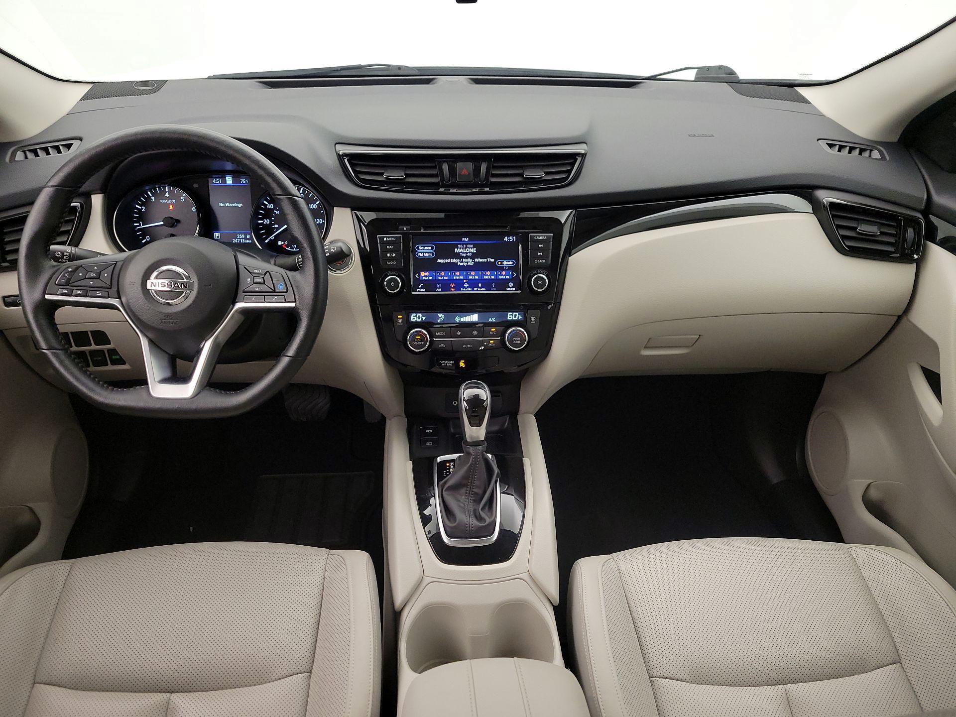 Thumbnail: 2022 Nissan Rogue Sport - 9