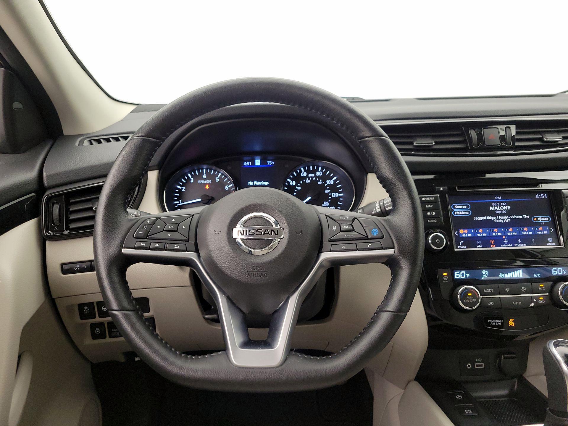 Thumbnail: 2022 Nissan Rogue Sport - 10