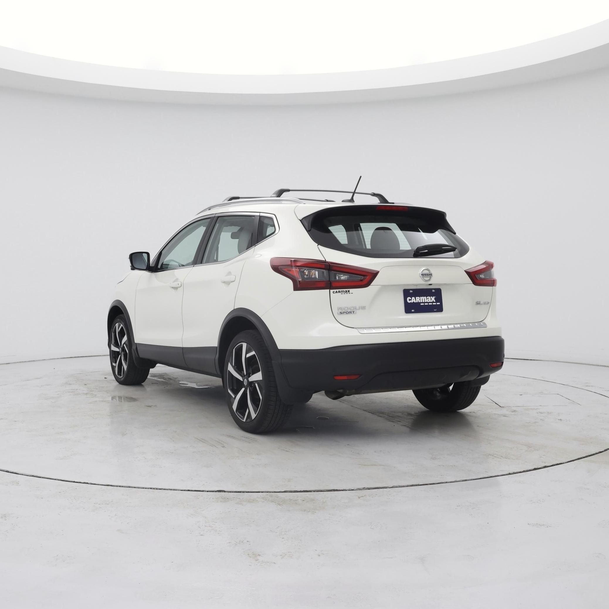 Thumbnail: 2022 Nissan Rogue Sport - 2