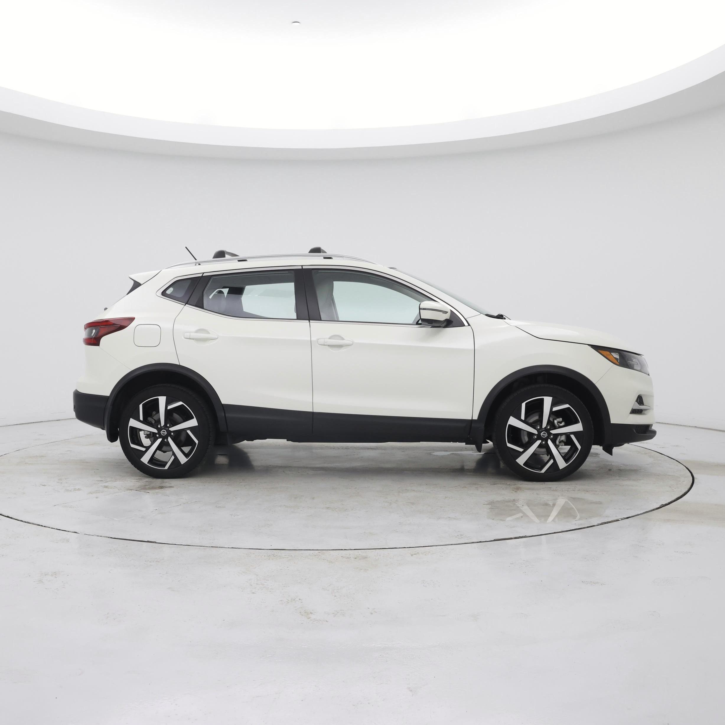 Thumbnail: 2022 Nissan Rogue Sport - 7