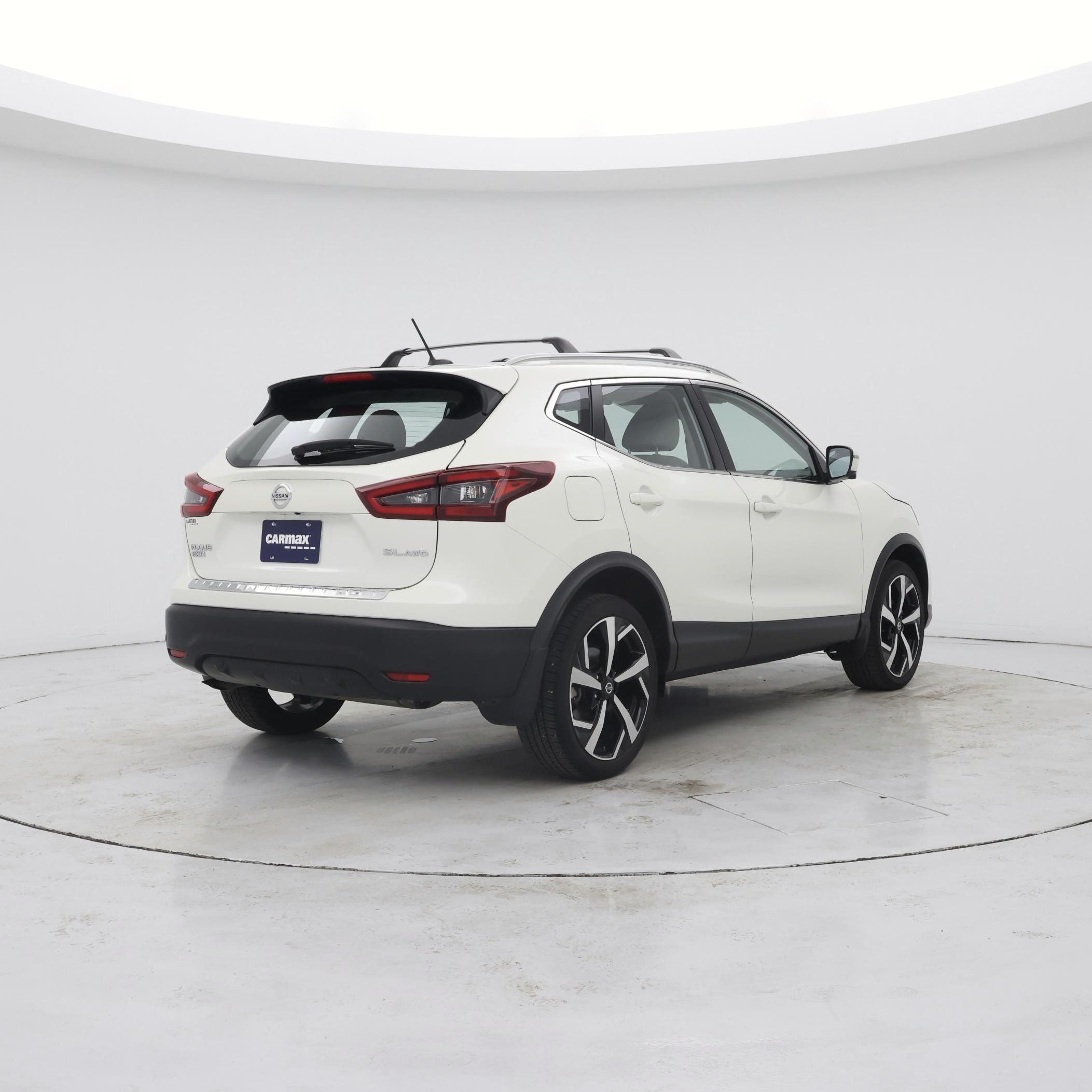 Thumbnail: 2022 Nissan Rogue Sport - 8