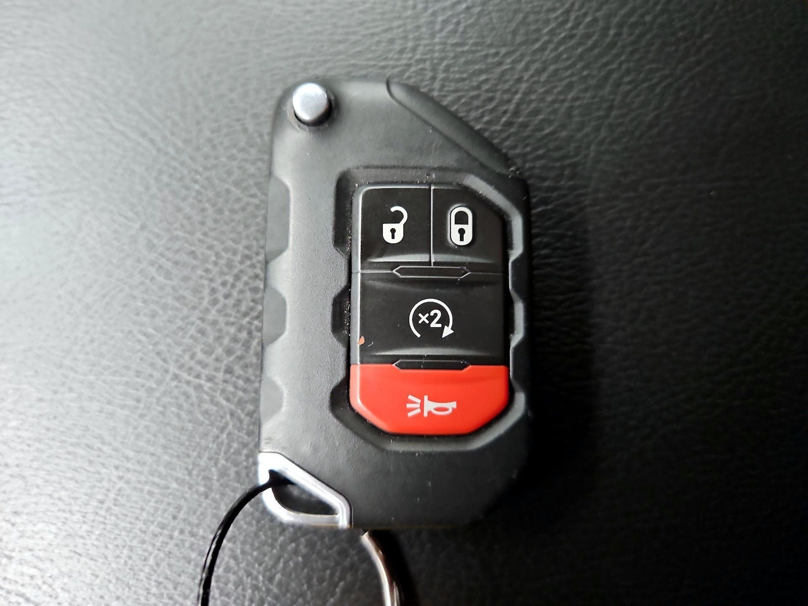 2024 Jeep Wrangler 4-Door Sahara - Photo 25