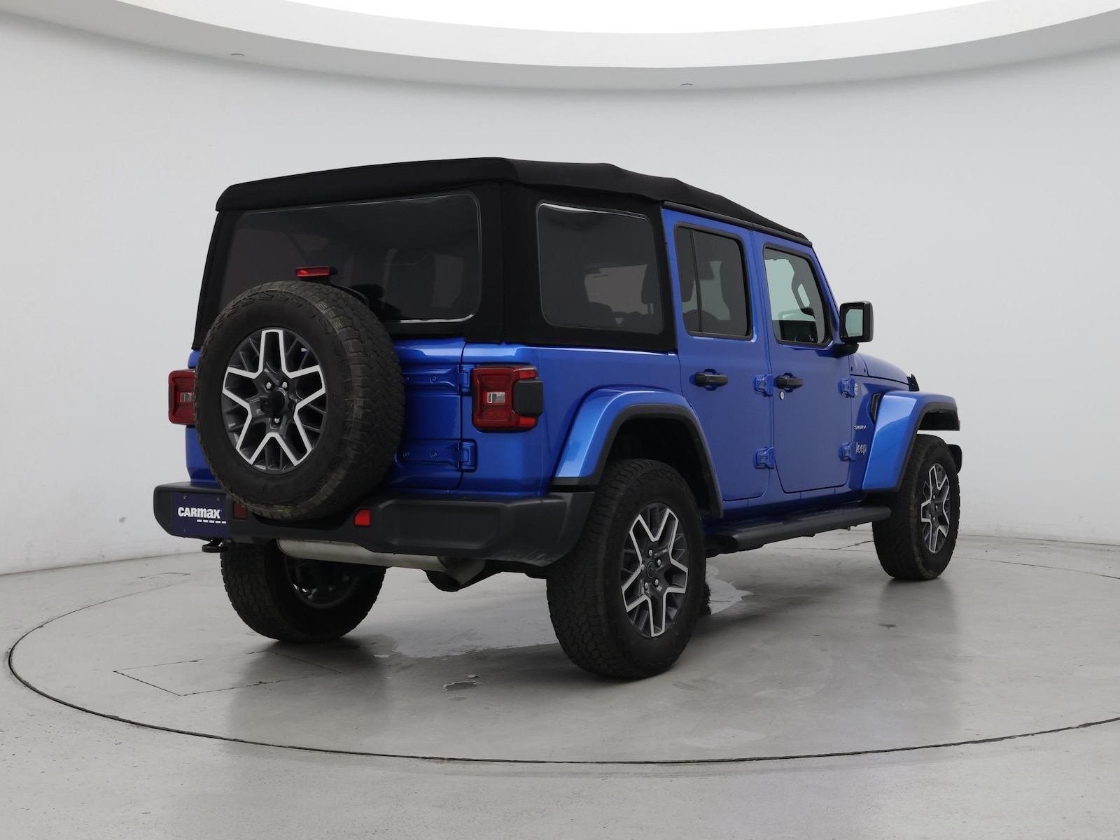 2024 Jeep Wrangler 4-Door Sahara - Photo 9