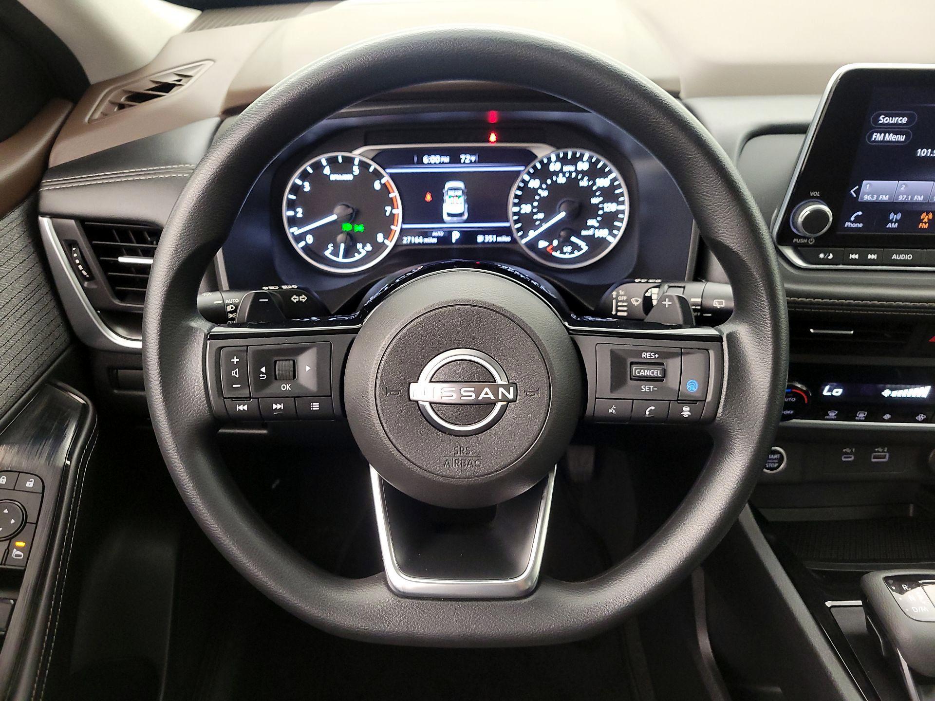 Thumbnail: 2023 Nissan Rogue - 10