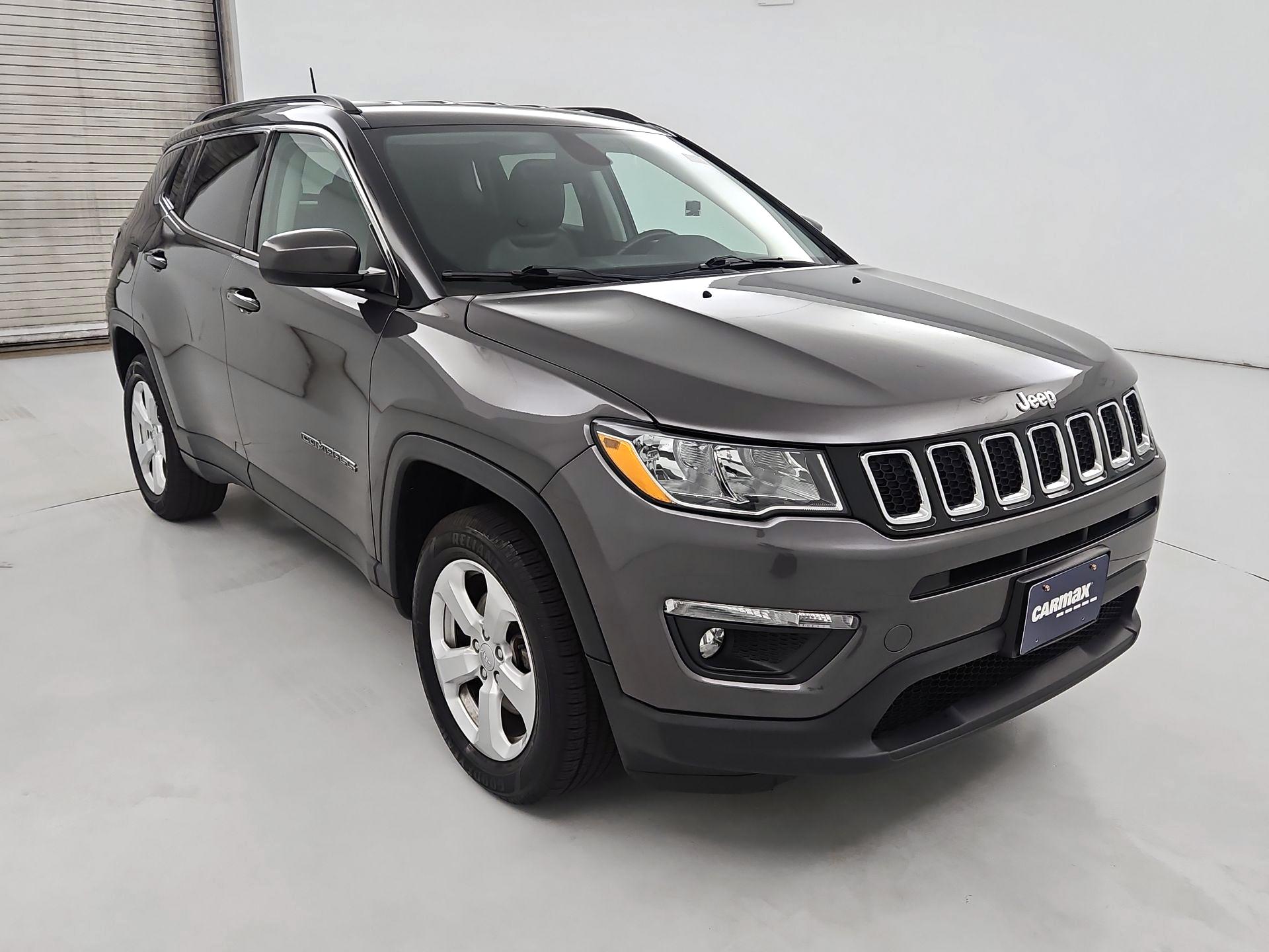 Thumbnail: 2016 Jeep Grand Cherokee - 1