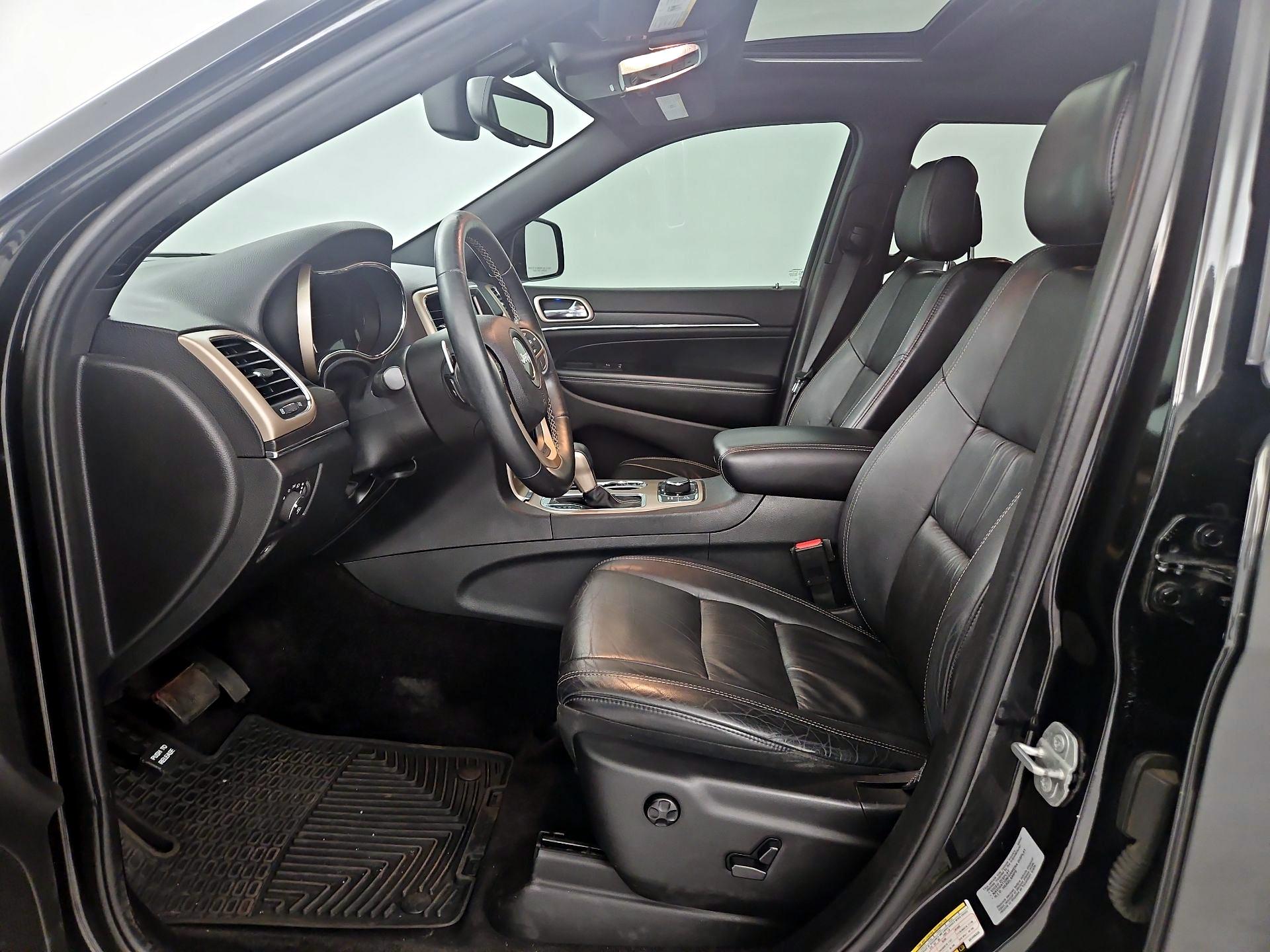 Thumbnail: 2016 Jeep Grand Cherokee - 9