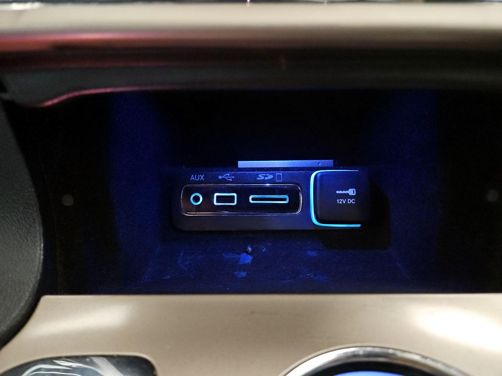 Thumbnail: 2016 Jeep Grand Cherokee - 17