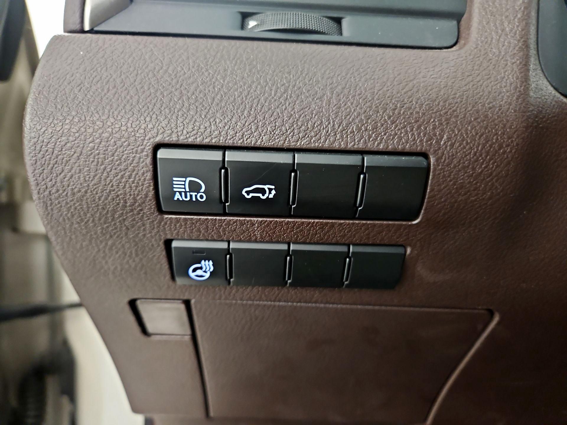 Thumbnail: 2017 Lexus RX - 11