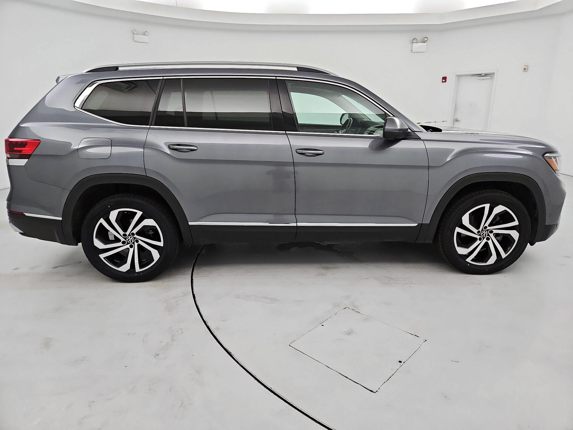 Thumbnail: 2021 Volkswagen Atlas - 4