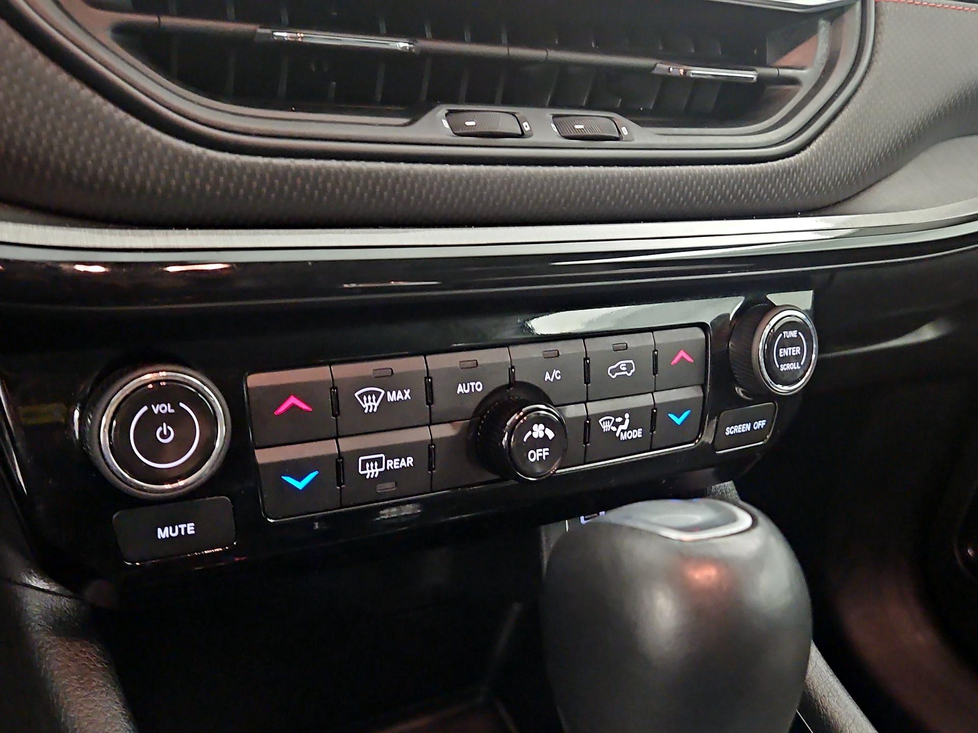 Thumbnail: 2022 Jeep Compass - 14