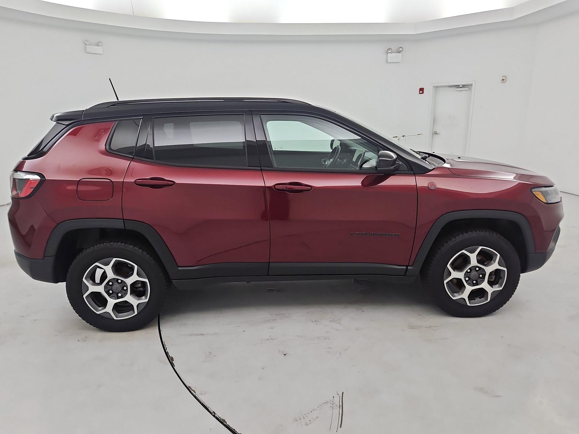 Thumbnail: 2022 Jeep Compass - 4