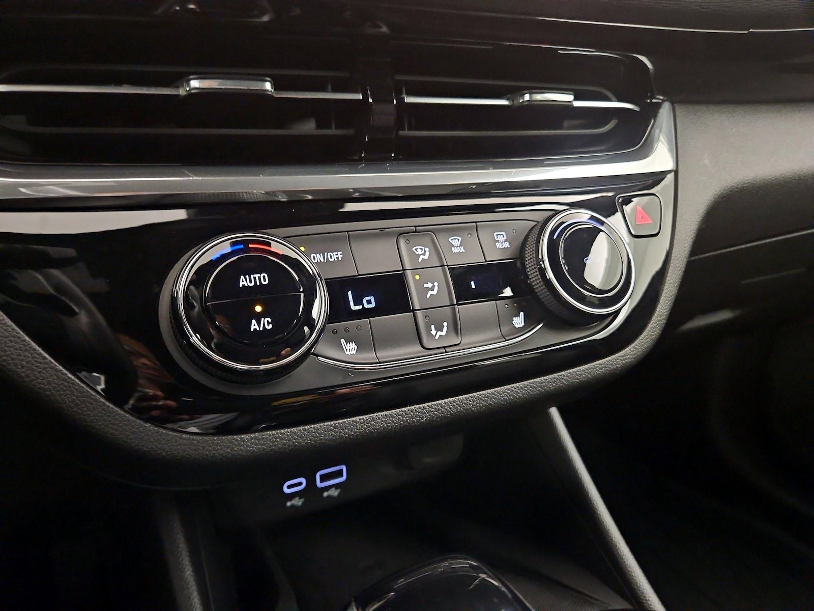 2024 Buick Envista Sport Touring - Photo 15