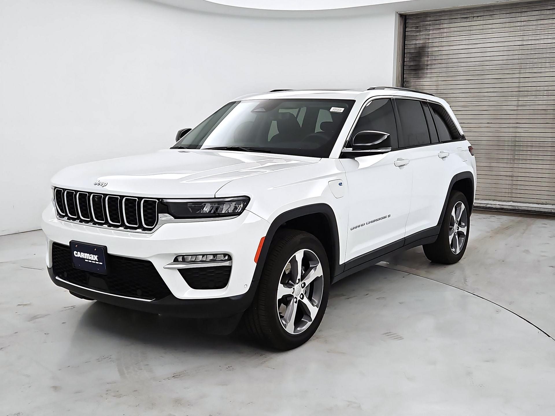 Thumbnail: 2023 Jeep Grand Cherokee - 3