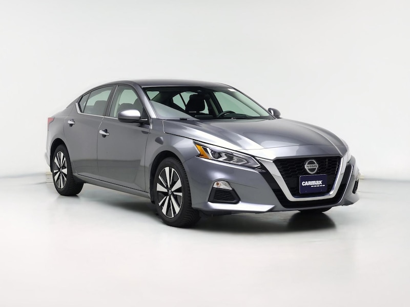 2022 Nissan Altima SV