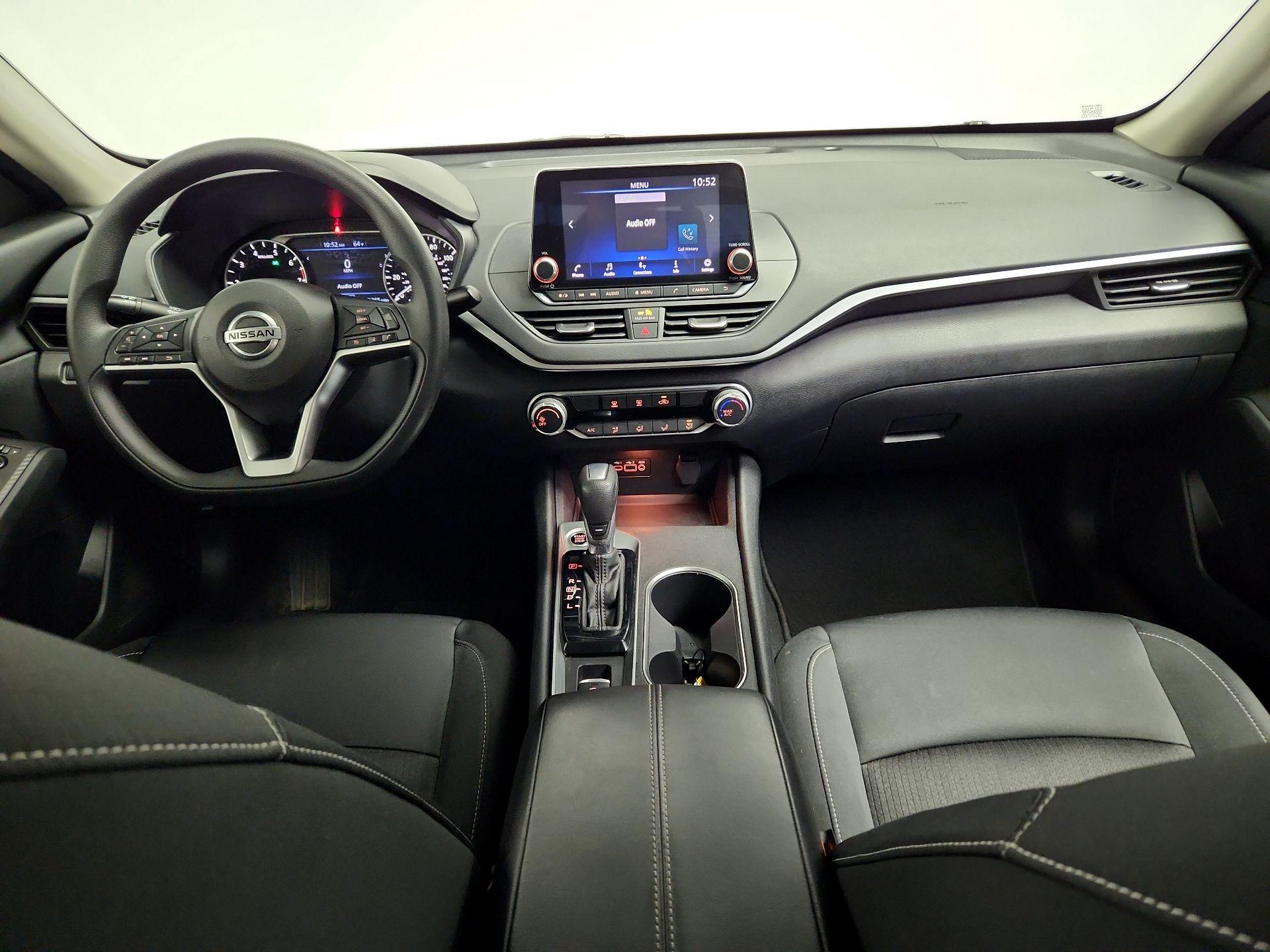 Thumbnail: 2022 Nissan Altima - 9