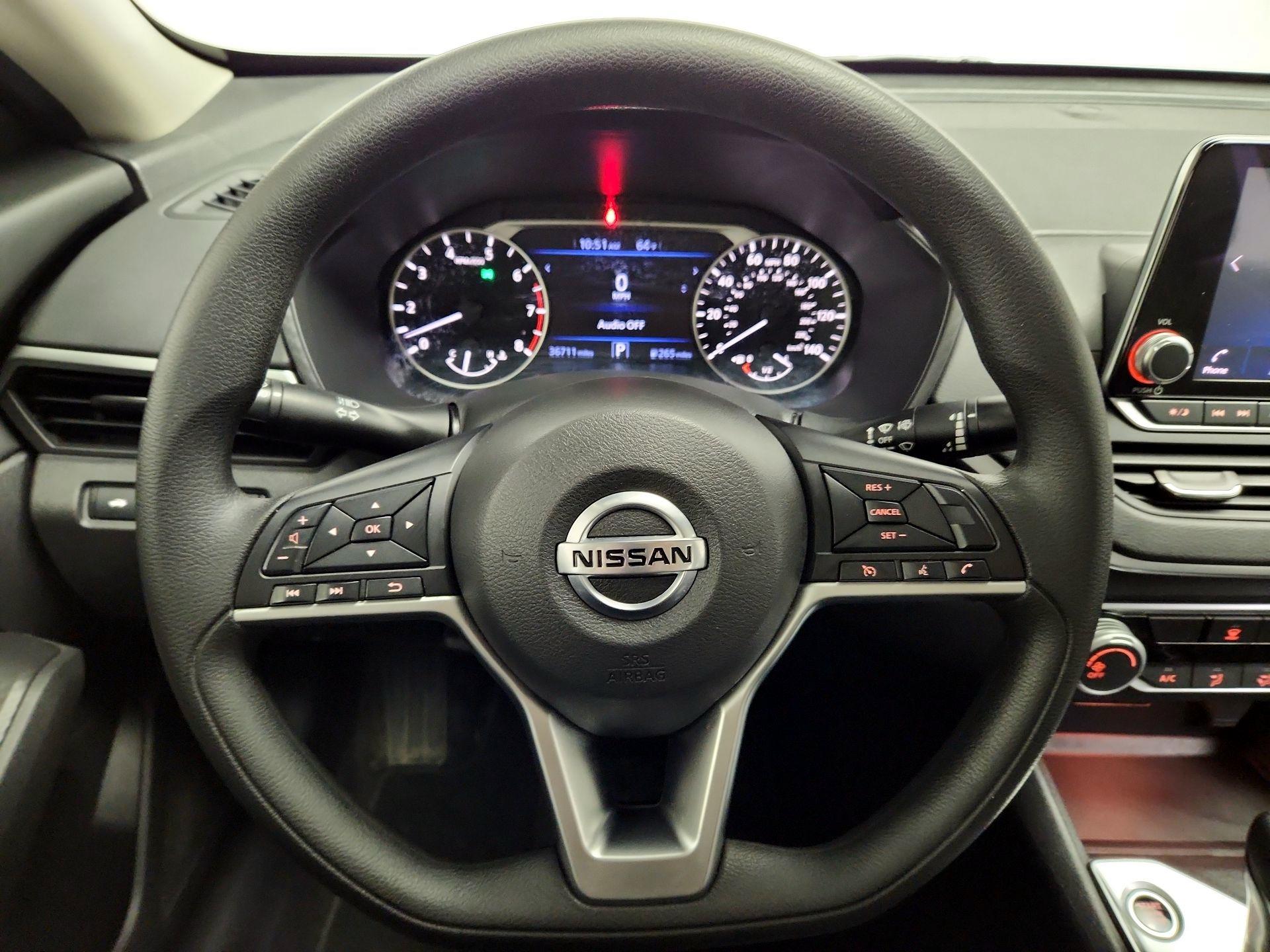 Thumbnail: 2022 Nissan Altima - 10