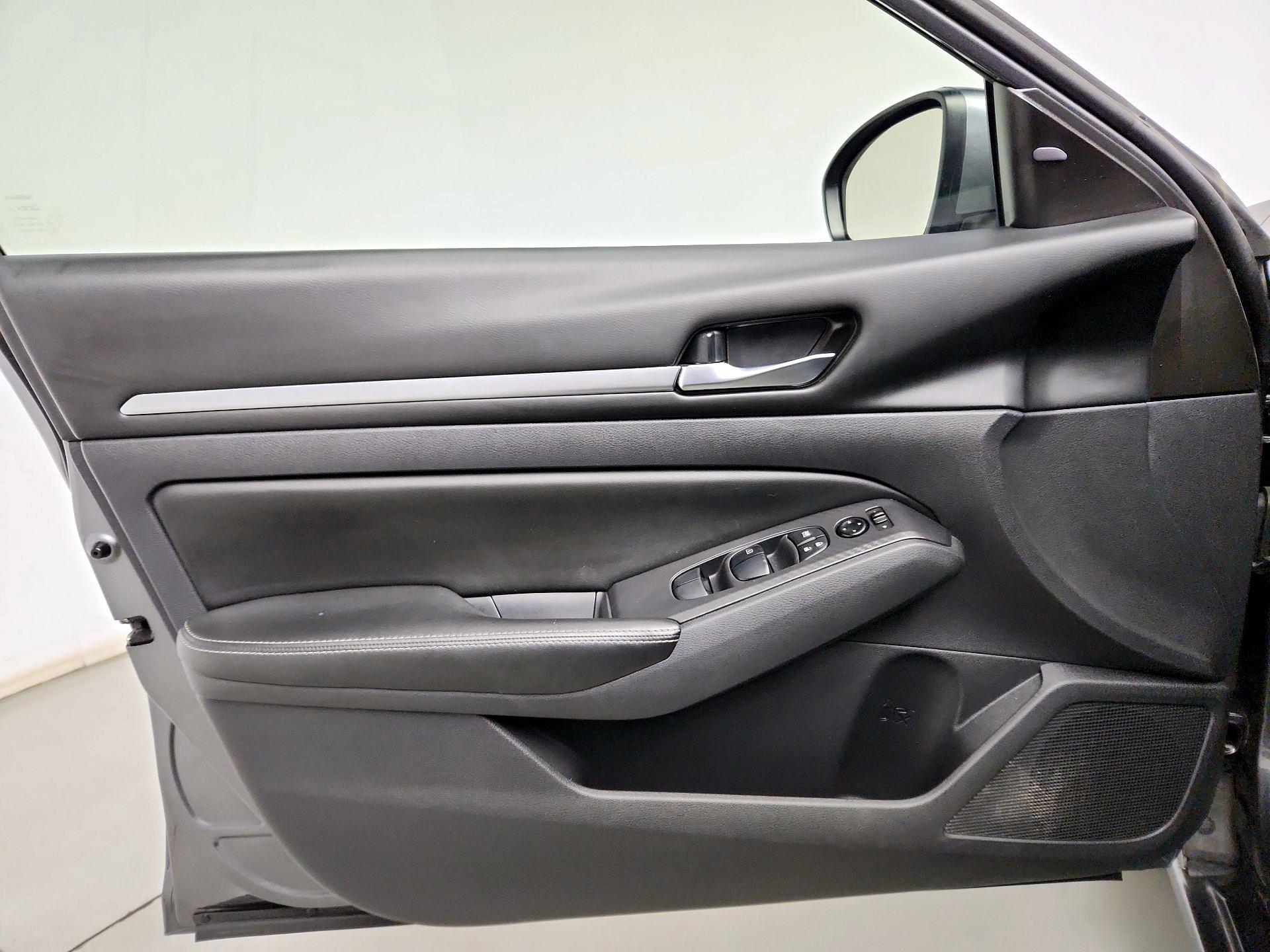 Thumbnail: 2022 Nissan Altima - 12