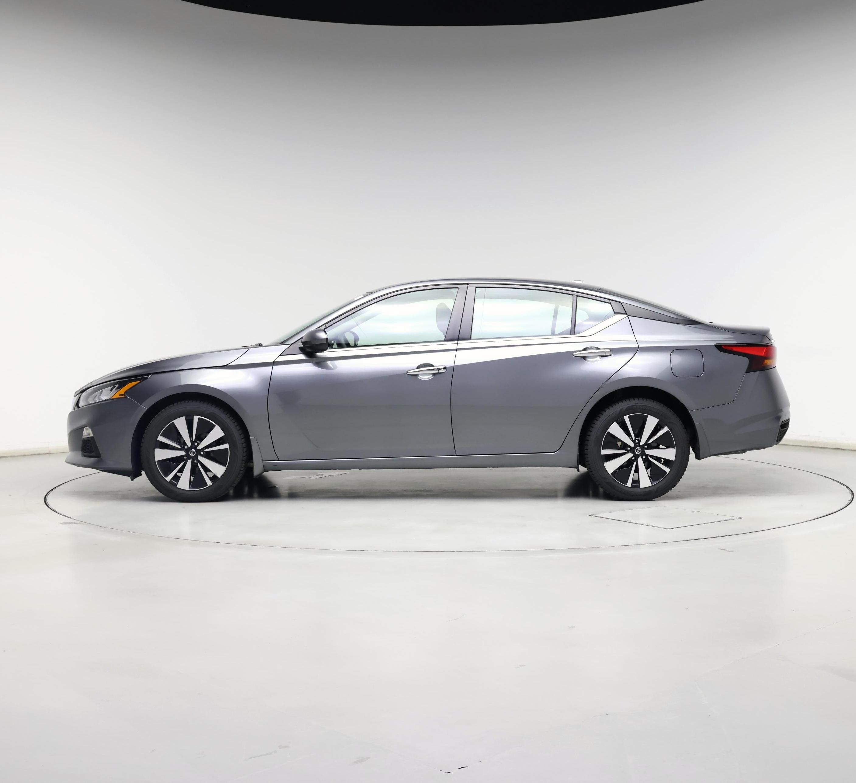 Thumbnail: 2022 Nissan Altima - 3