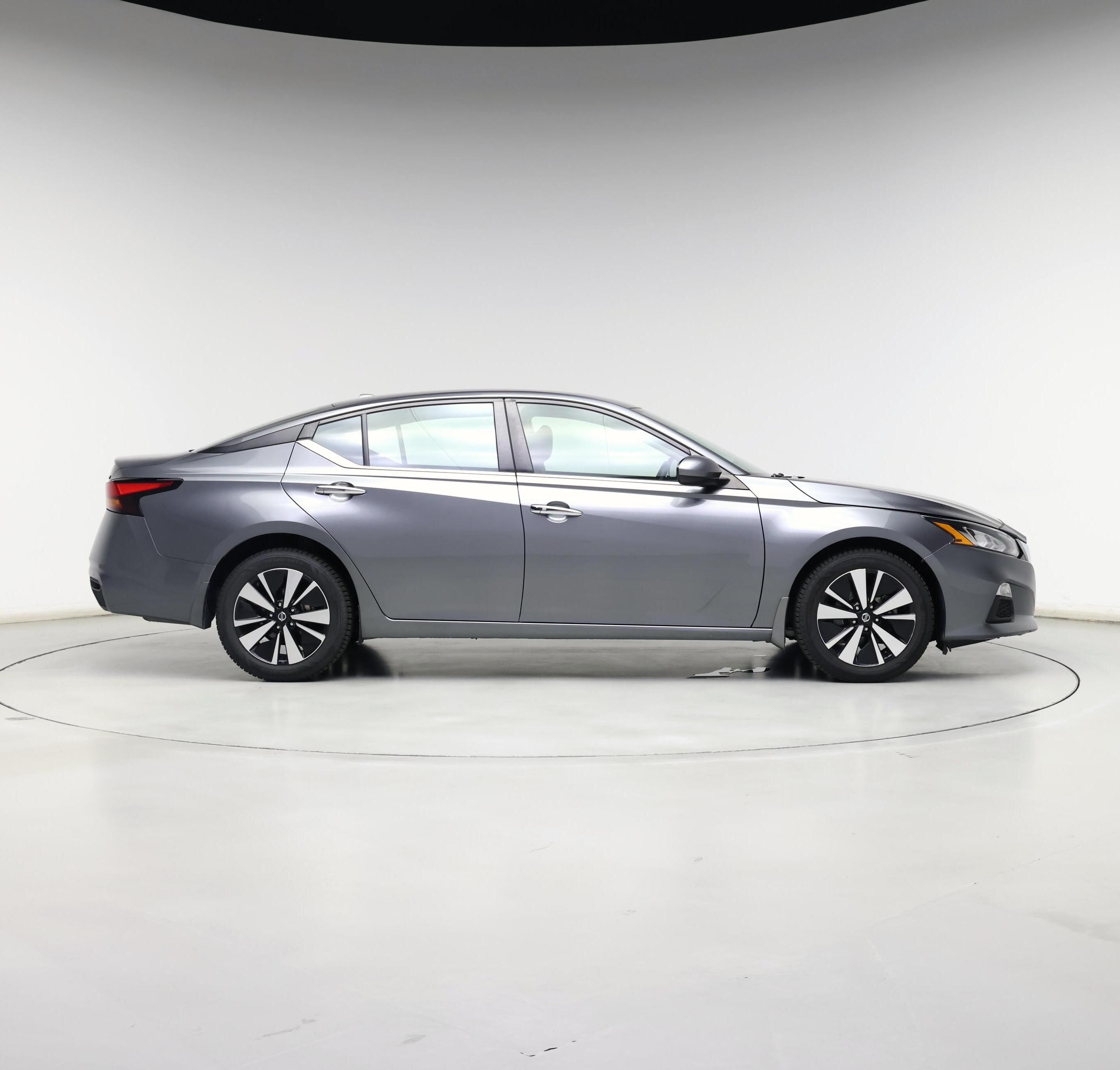 Thumbnail: 2022 Nissan Altima - 7