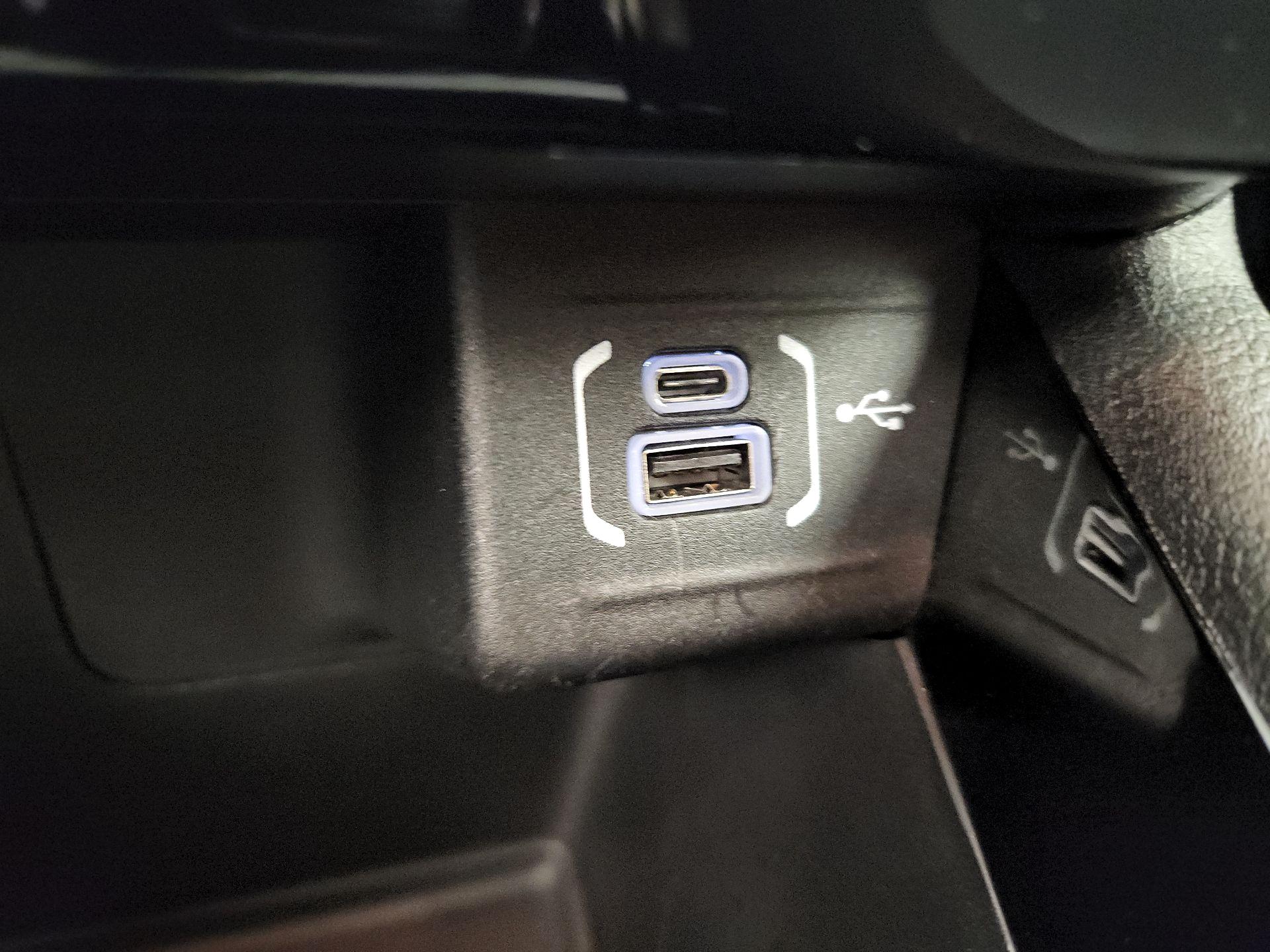 Thumbnail: 2022 Jeep Compass - 18