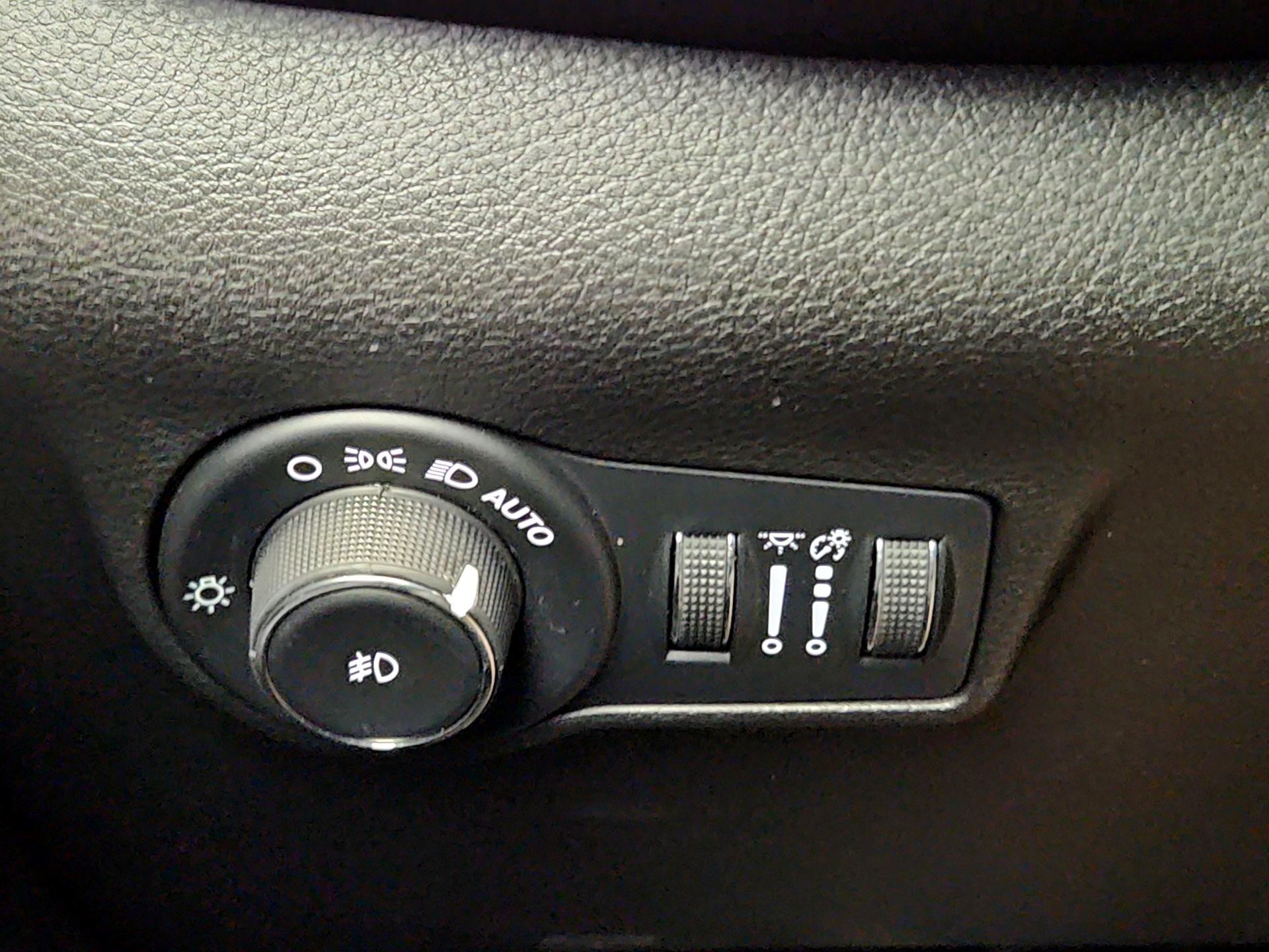 Thumbnail: 2022 Jeep Compass - 13