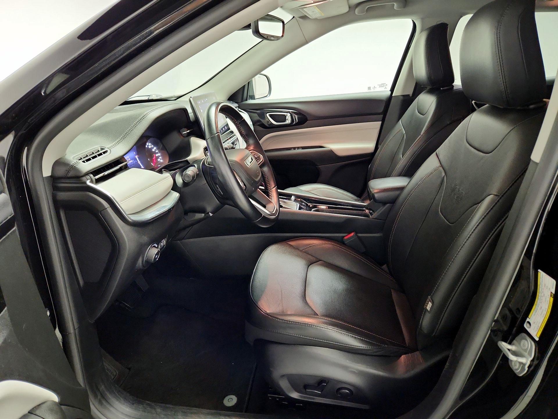 Thumbnail: 2022 Jeep Compass - 11