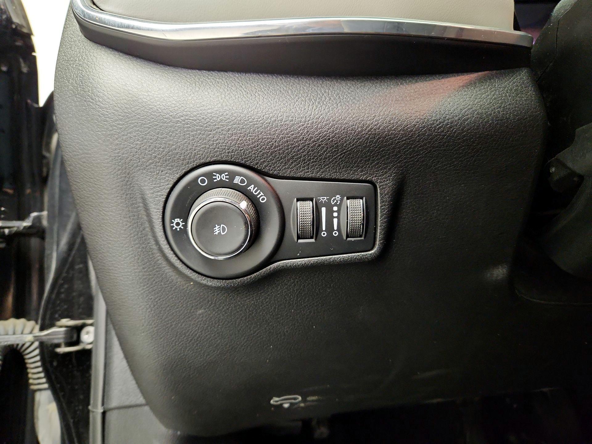 Thumbnail: 2022 Jeep Compass - 13