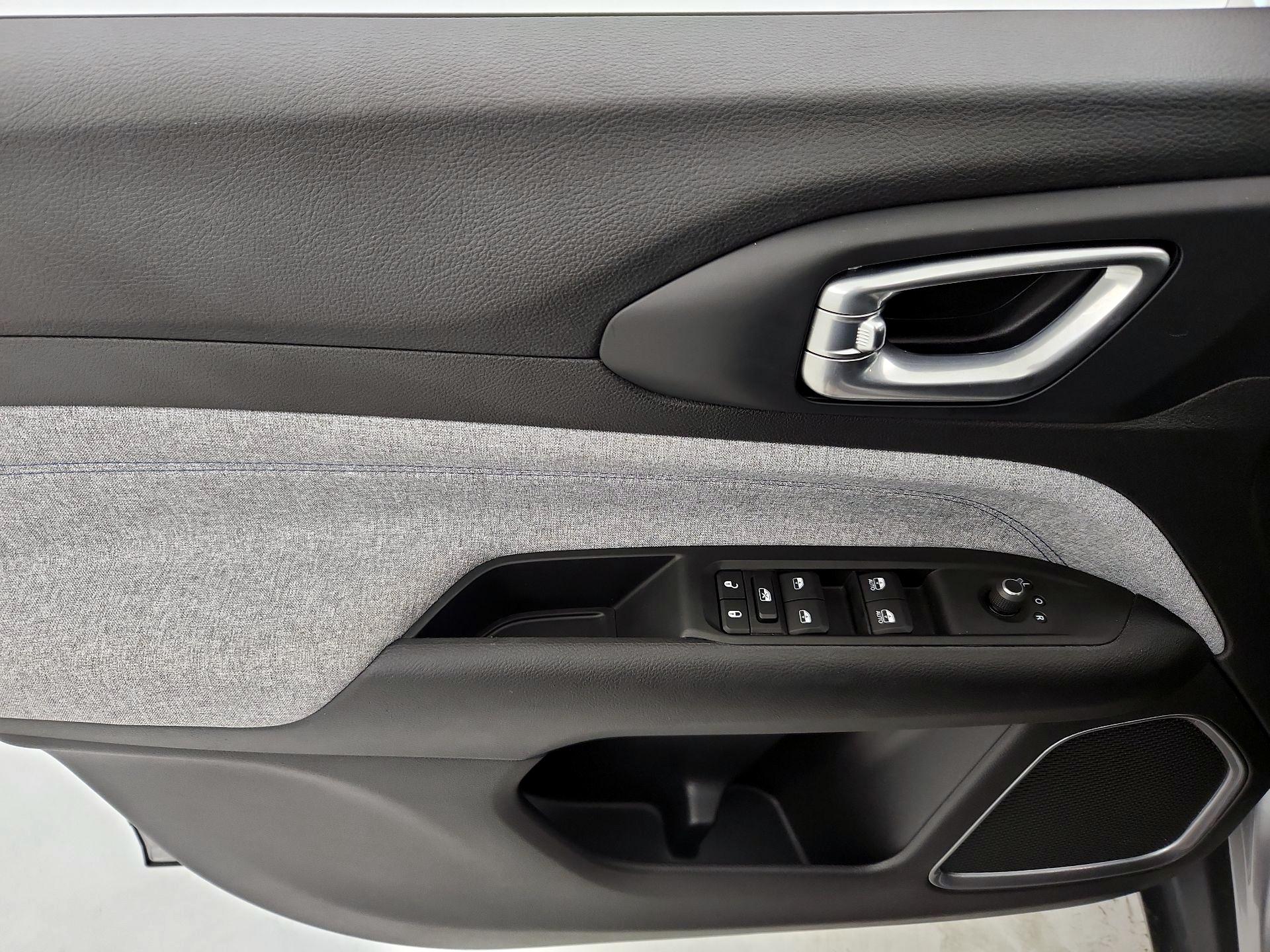 Thumbnail: 2022 Jeep Compass - 12