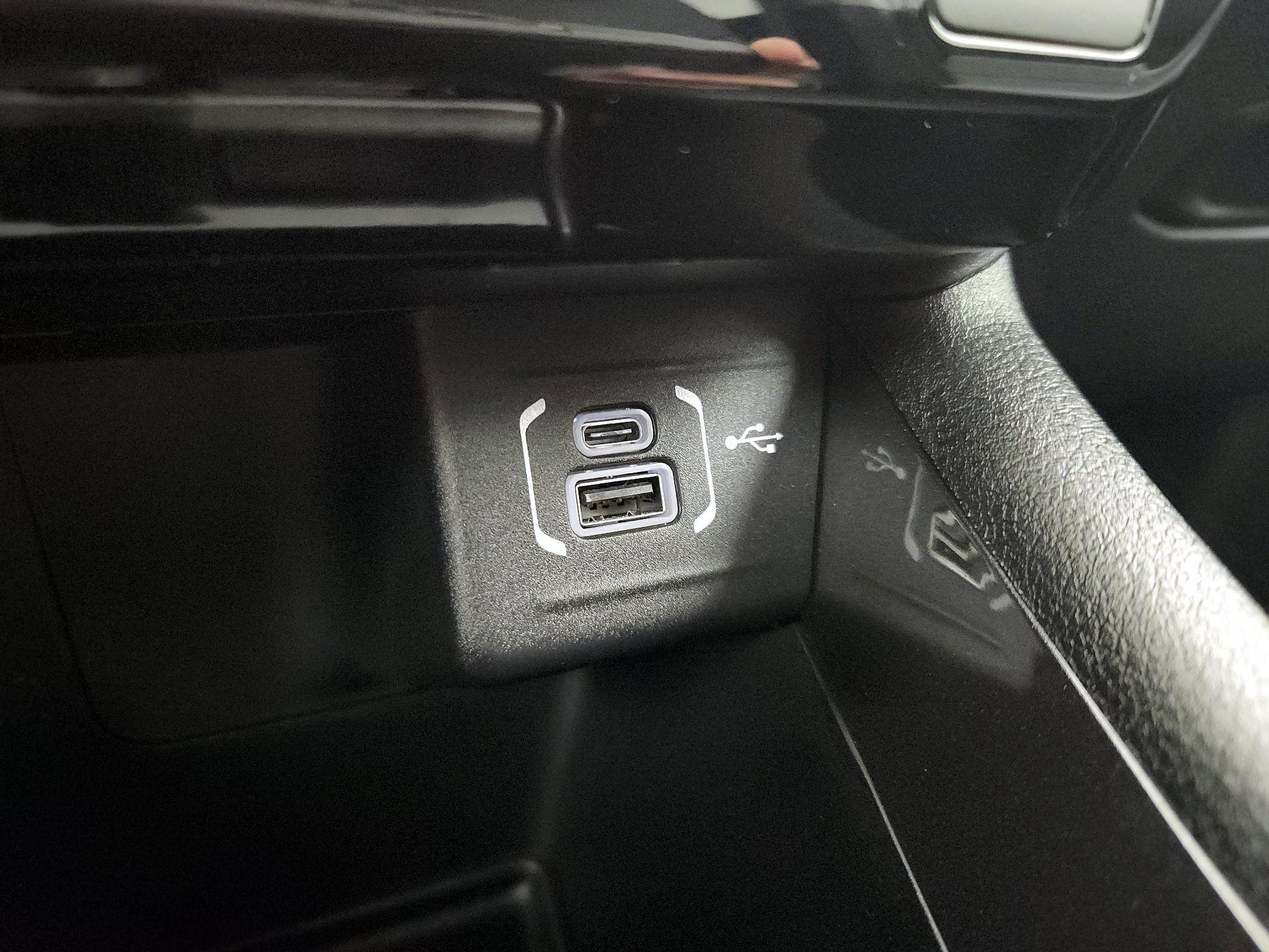 Thumbnail: 2022 Jeep Compass - 18