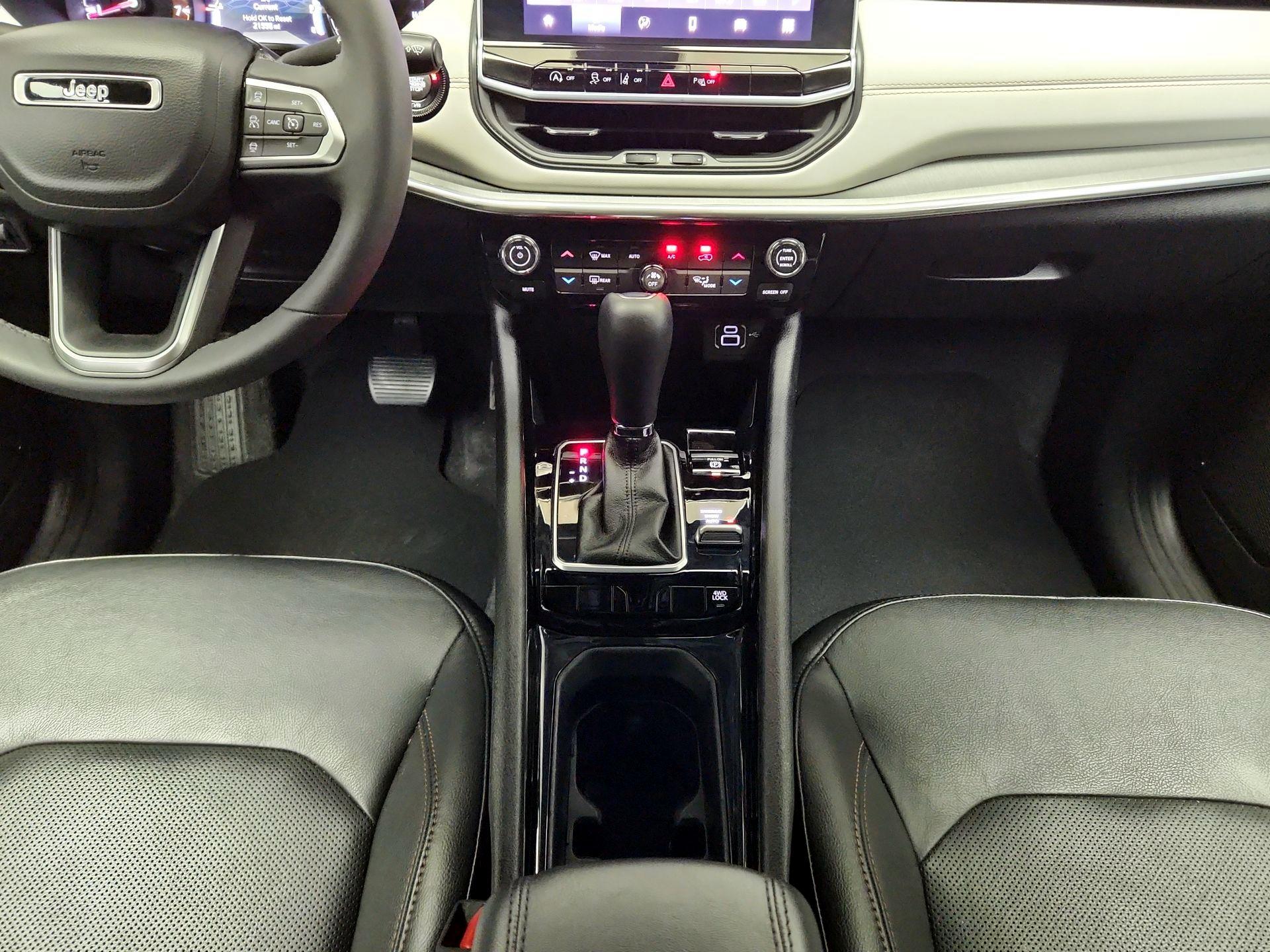 Thumbnail: 2023 Jeep Compass - 17